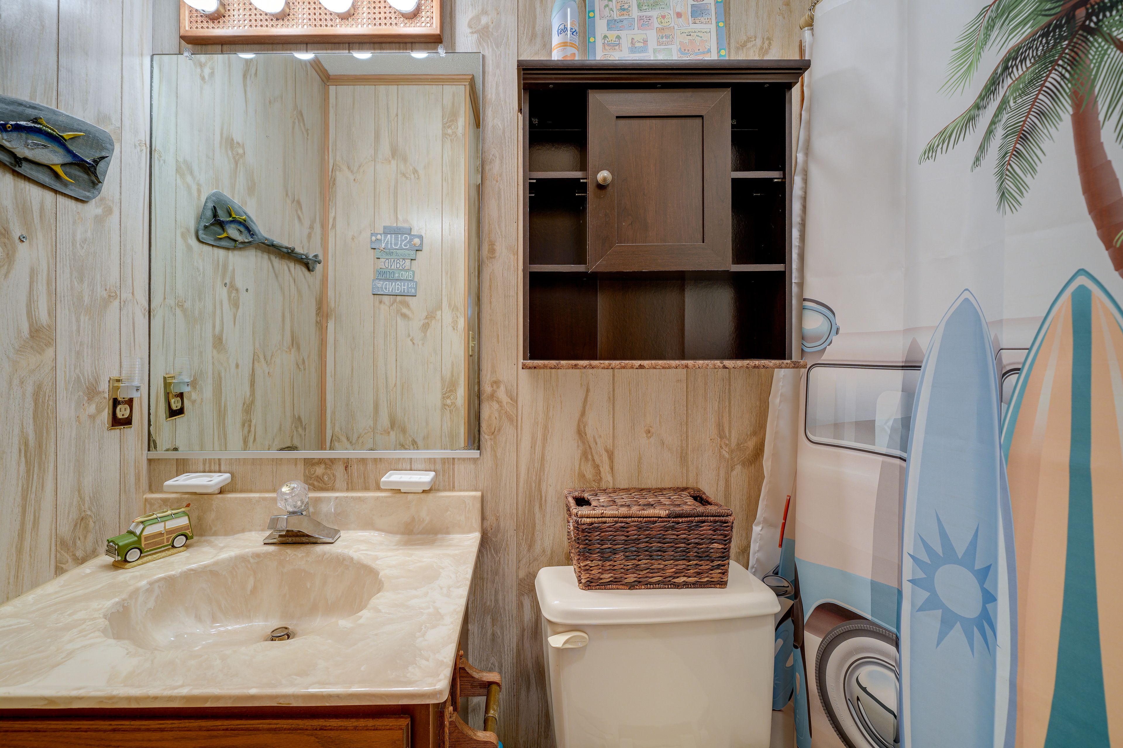 Full Bathroom