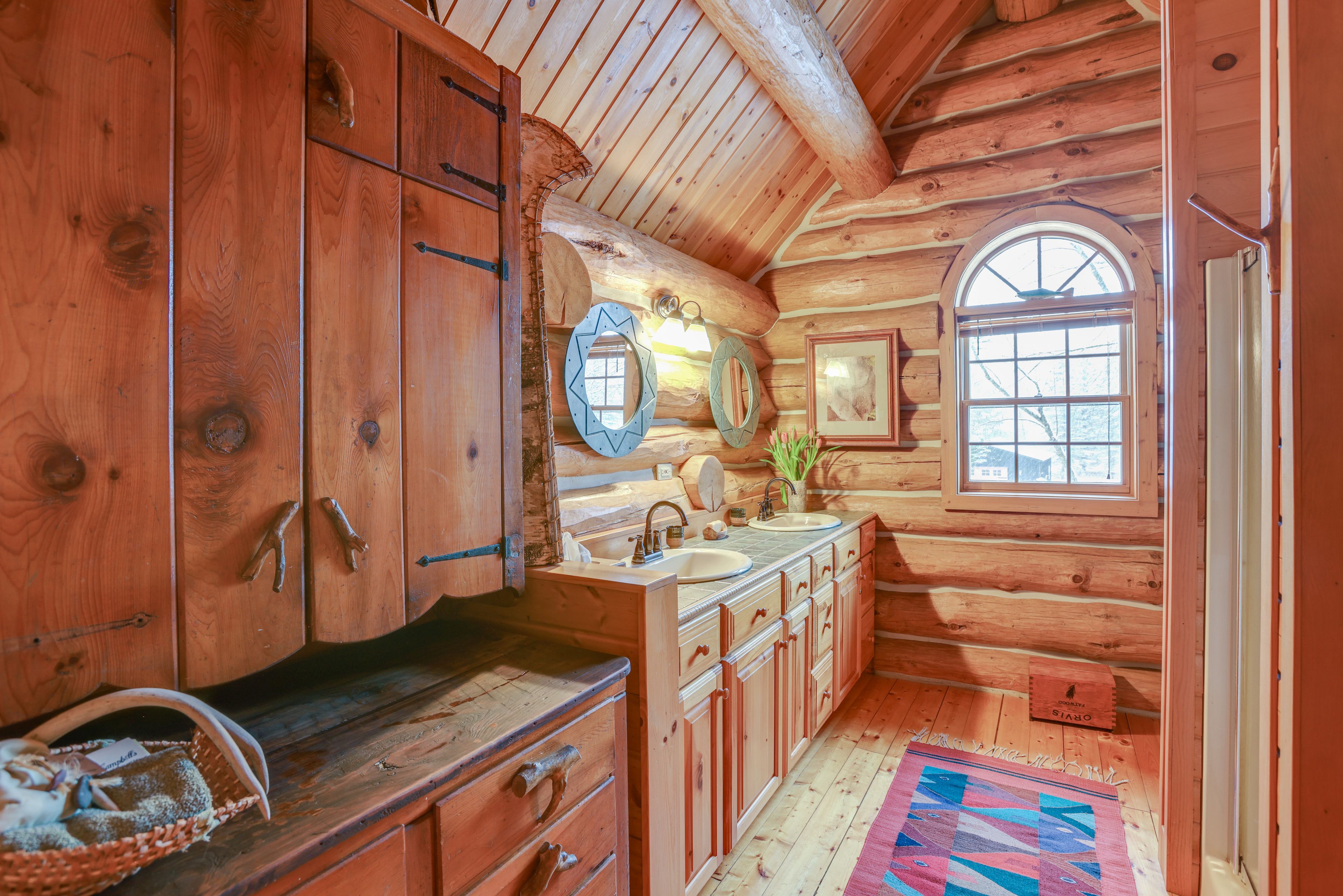Full Bathroom | Shower | Complimentary Toiletries | 2nd Floor