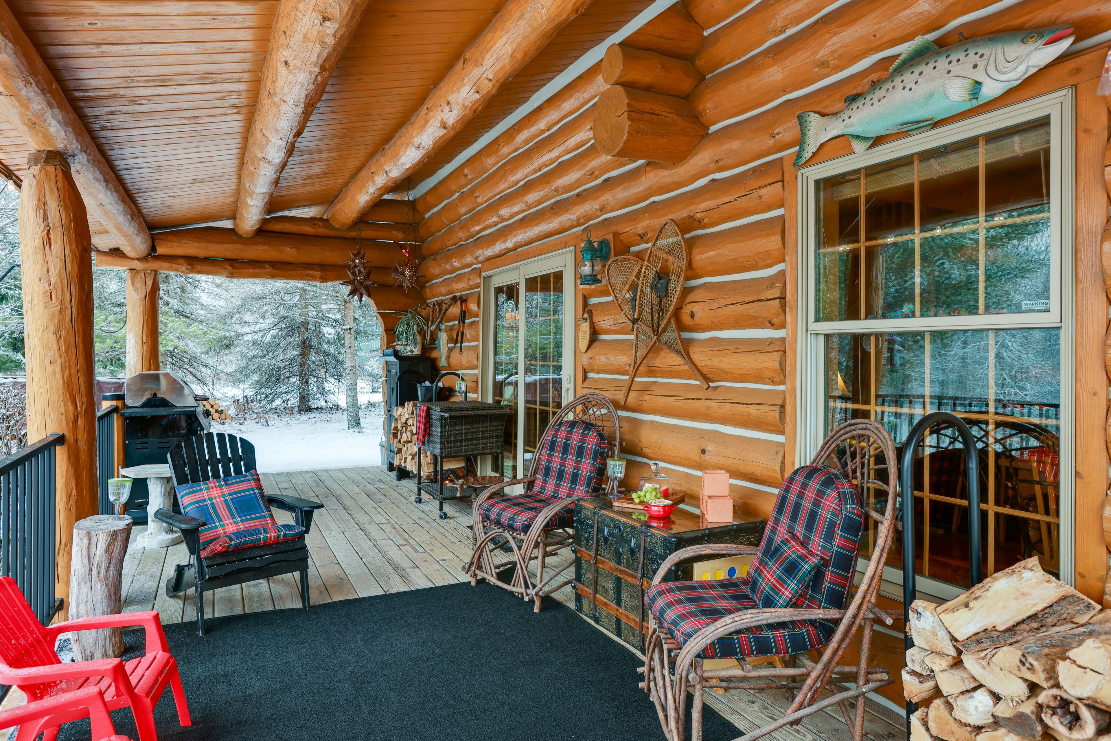 Covered Deck | Gas Grill