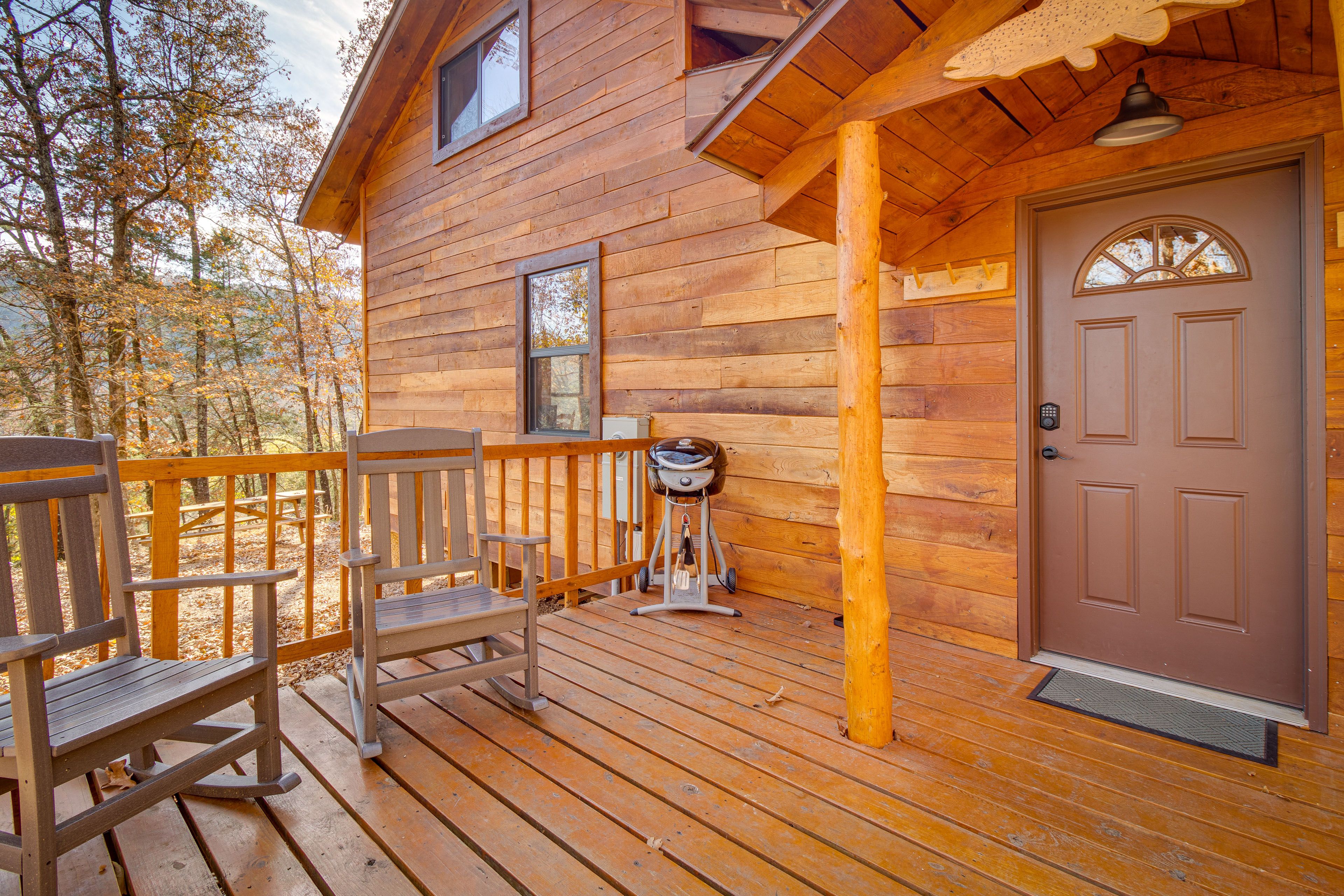 Private Deck | Rocking Chairs | Electric Grill