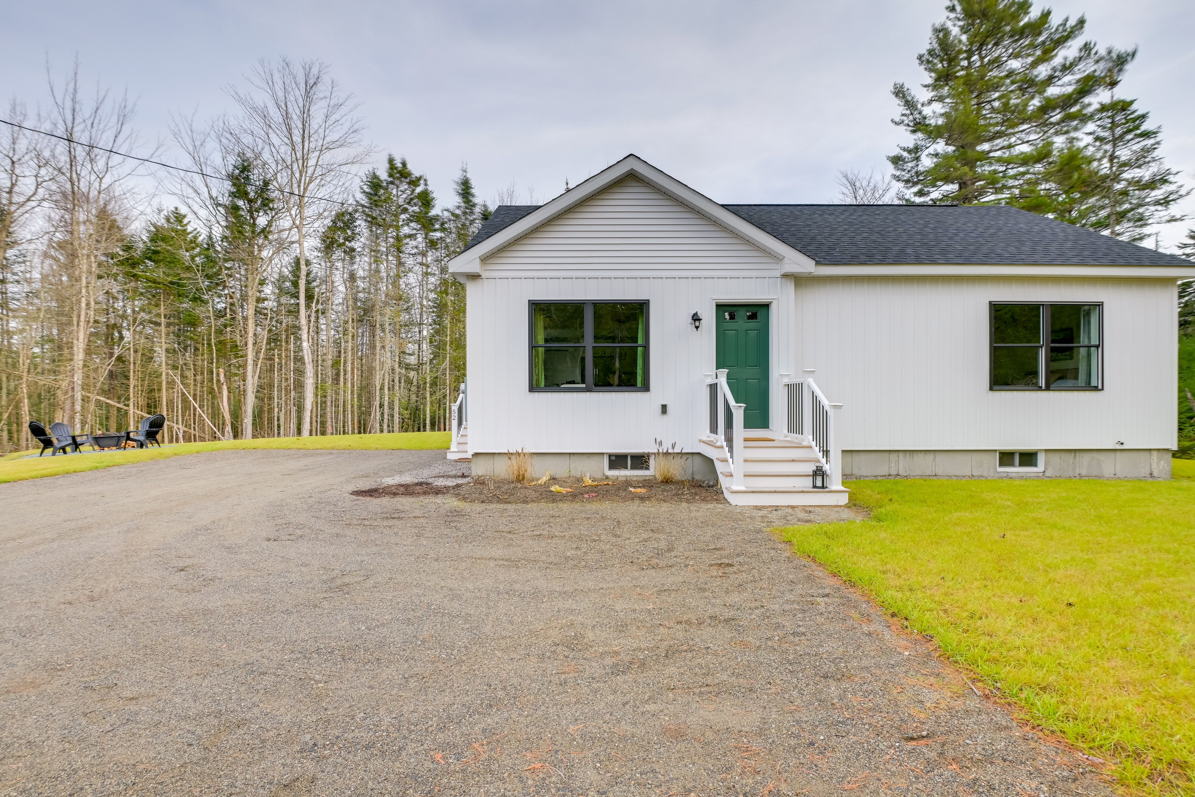Home Exterior | Parking | Driveway (3 Vehicles)