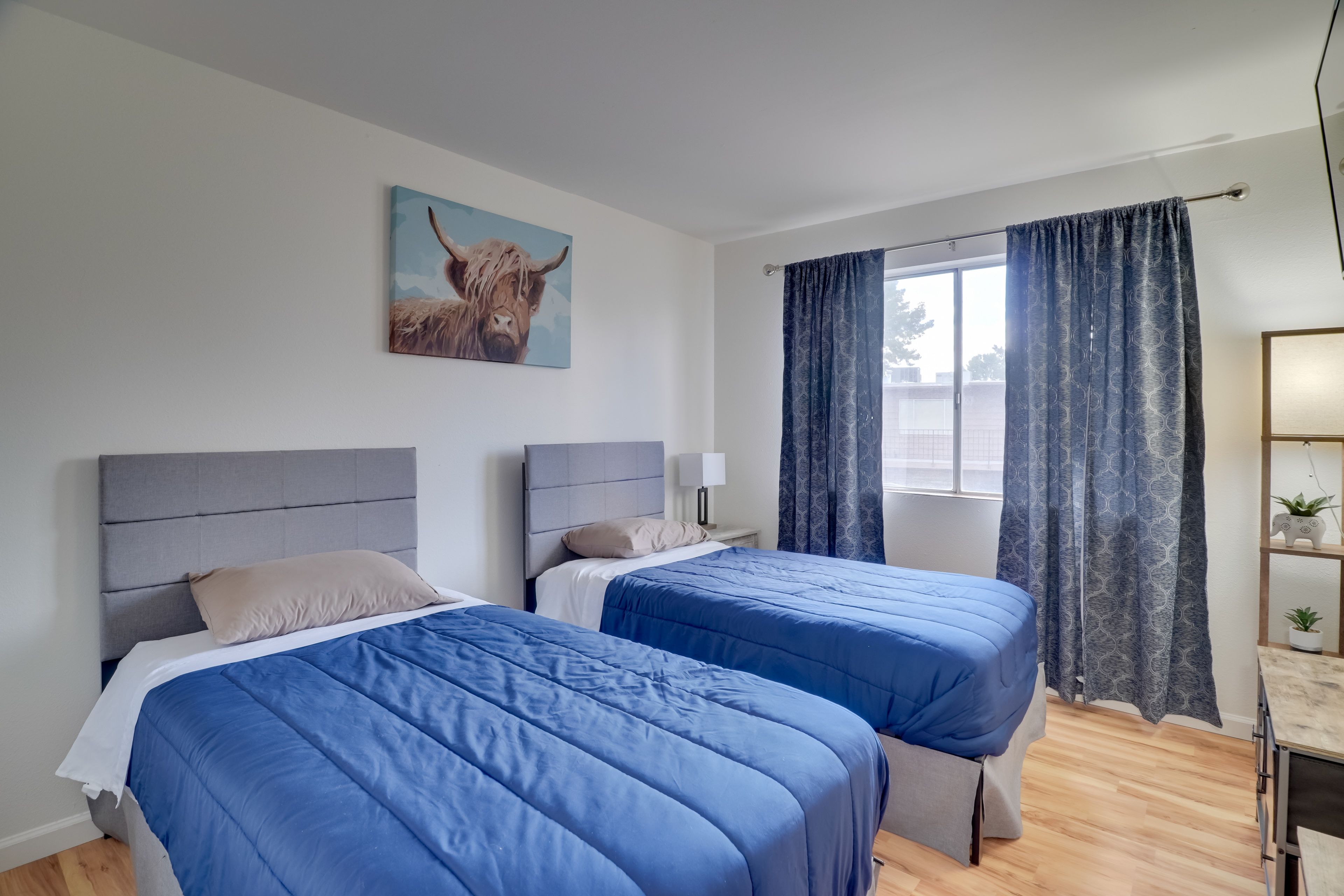 Bedroom 2 | 2 Twin Beds