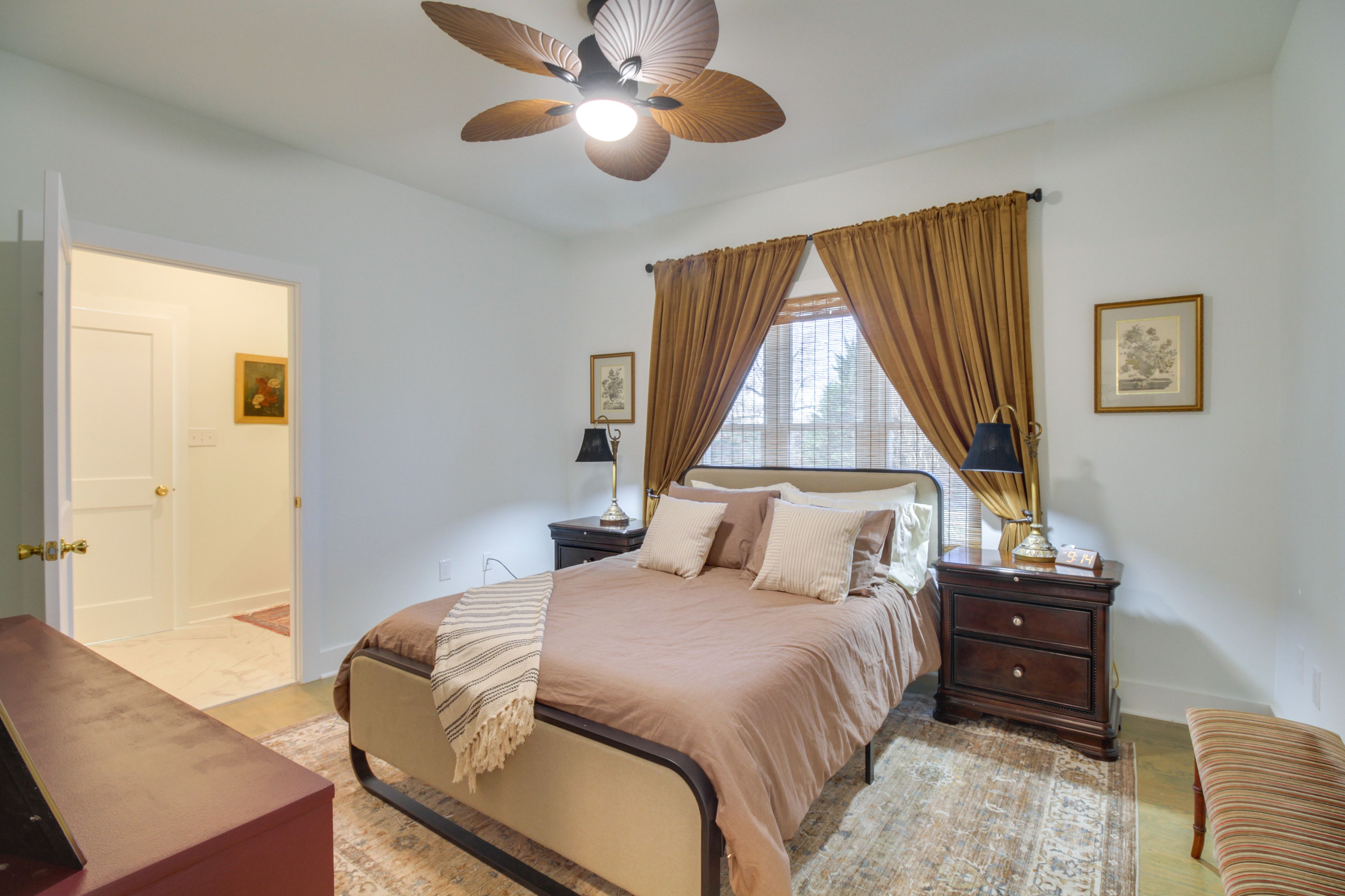 Bedroom 1 | Queen Bed | Linens Provided | Main Floor | Smart TV