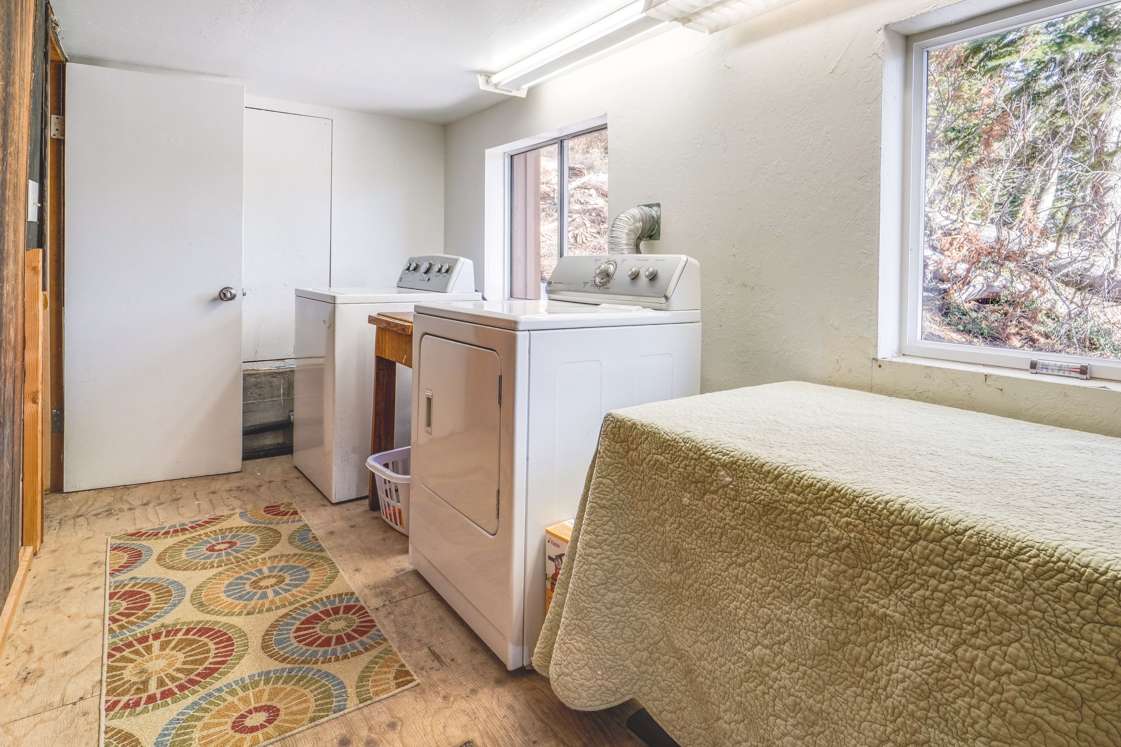 Laundry | Detergent Provided