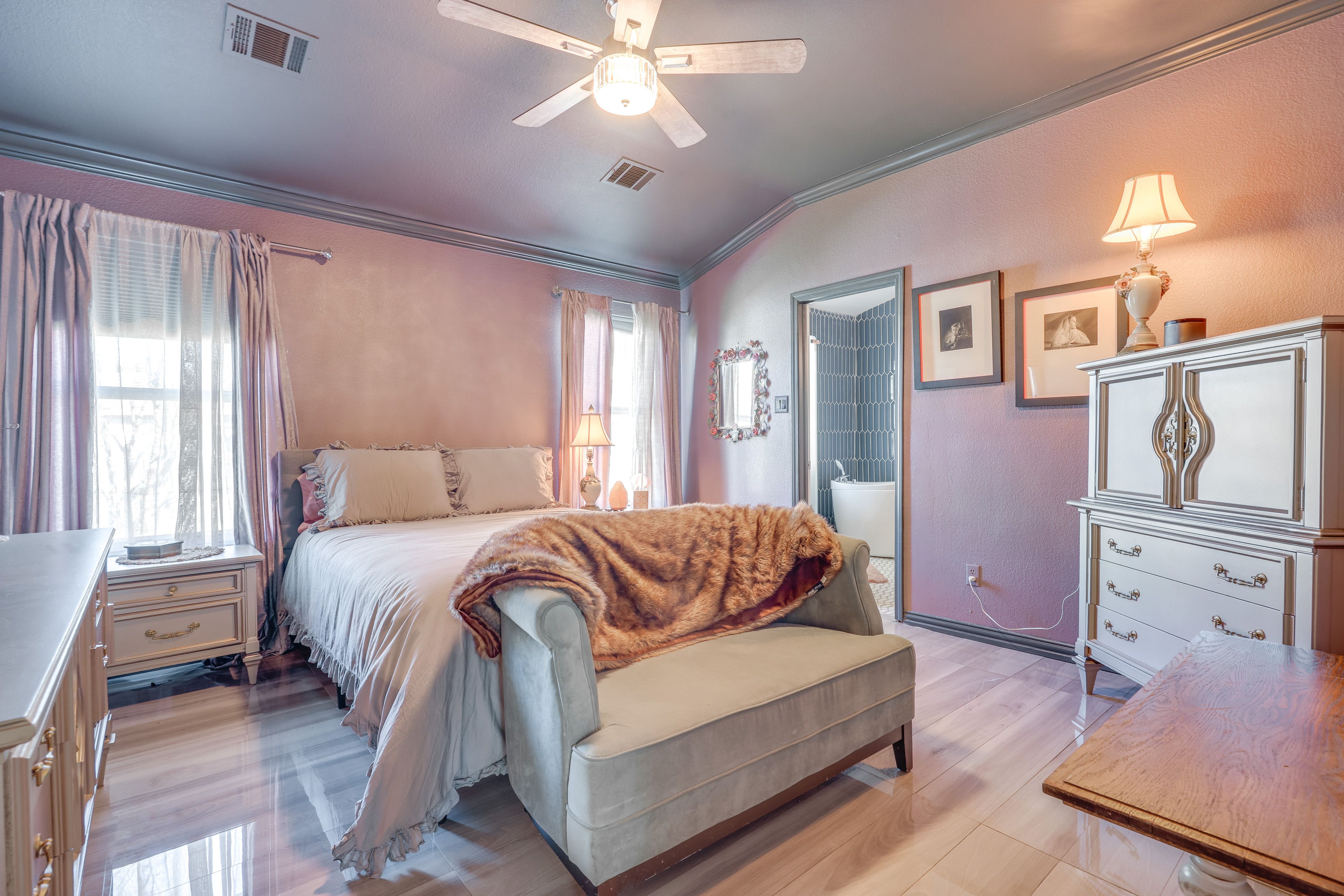 Bedroom 1 | Queen Bed | Linens Provided