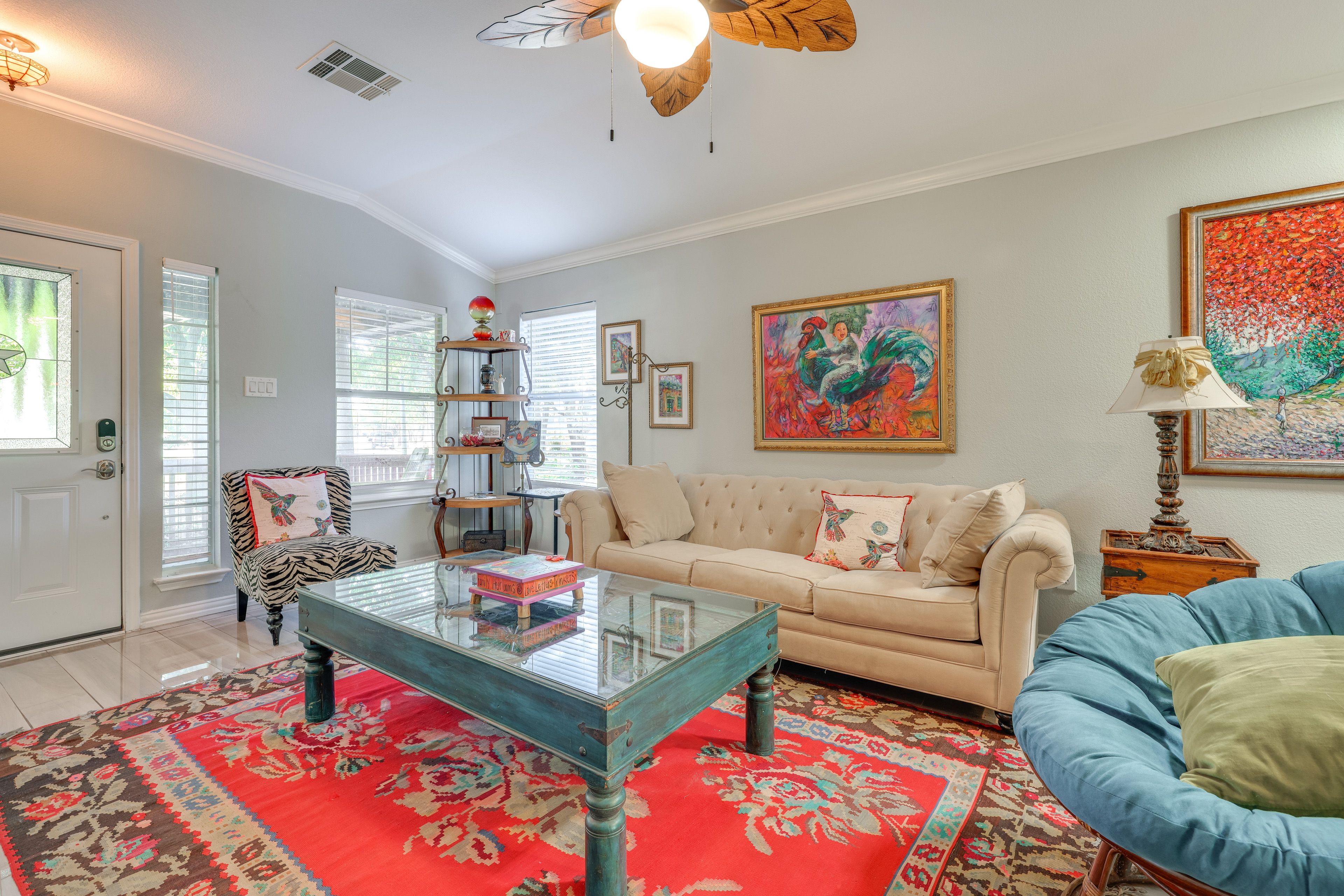 Living Room | Central A/C & Heating