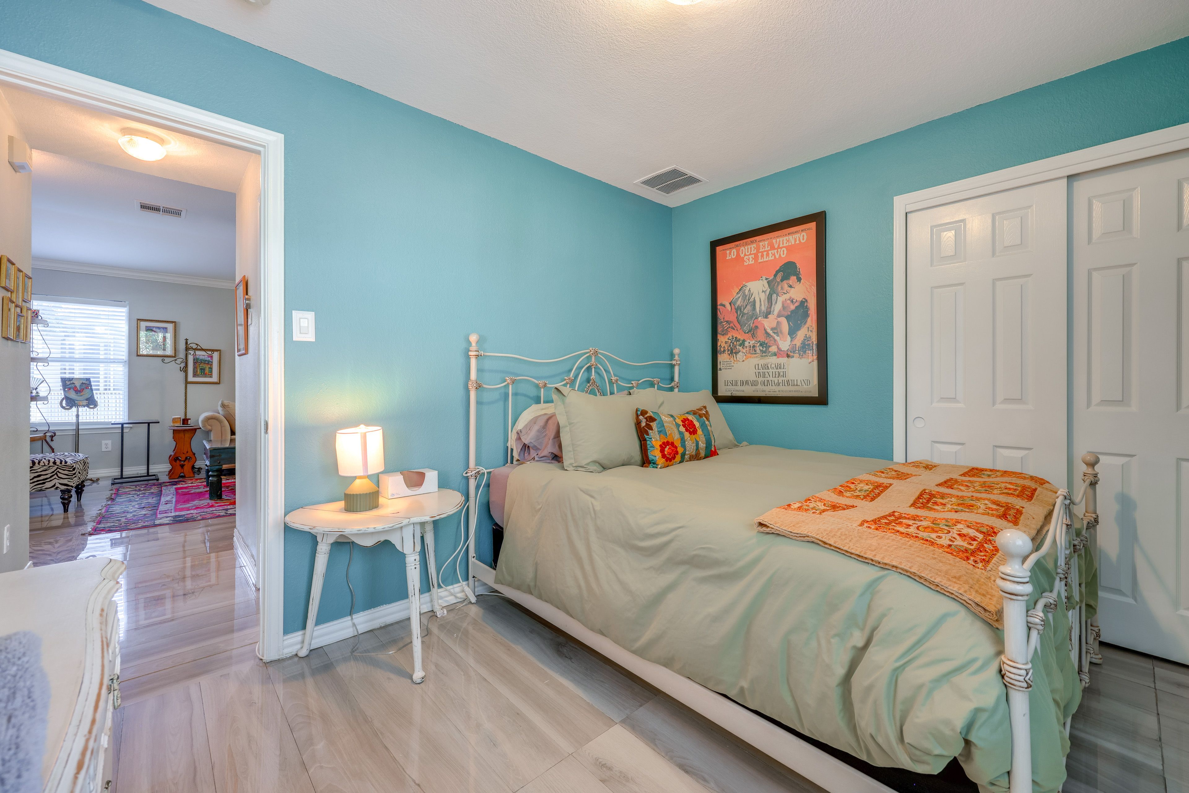 Bedroom 2 | Queen Bed