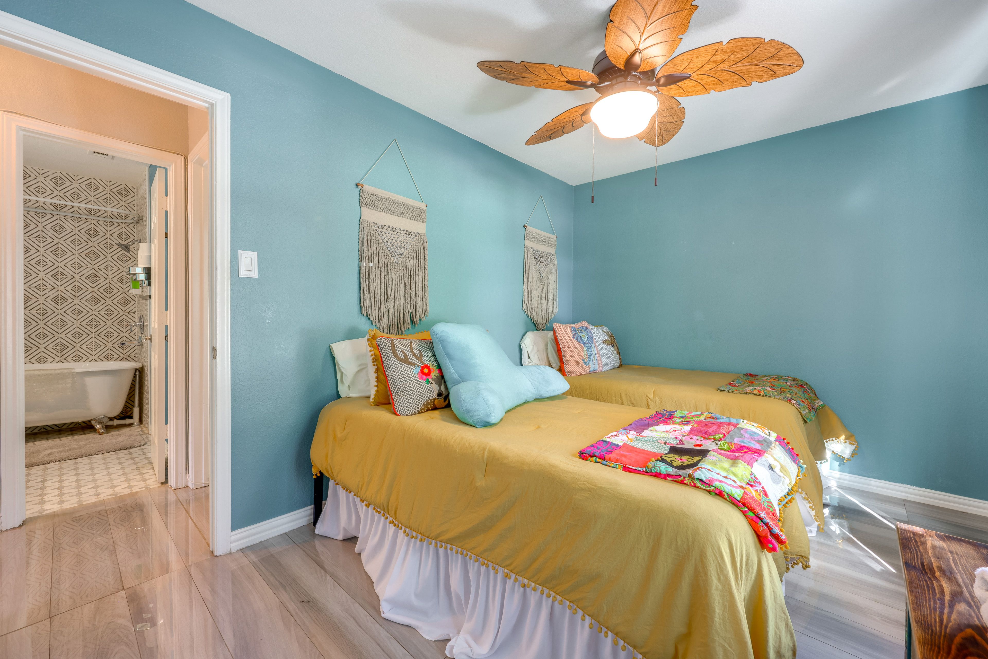 Bedroom 3 | 2 Twin Beds