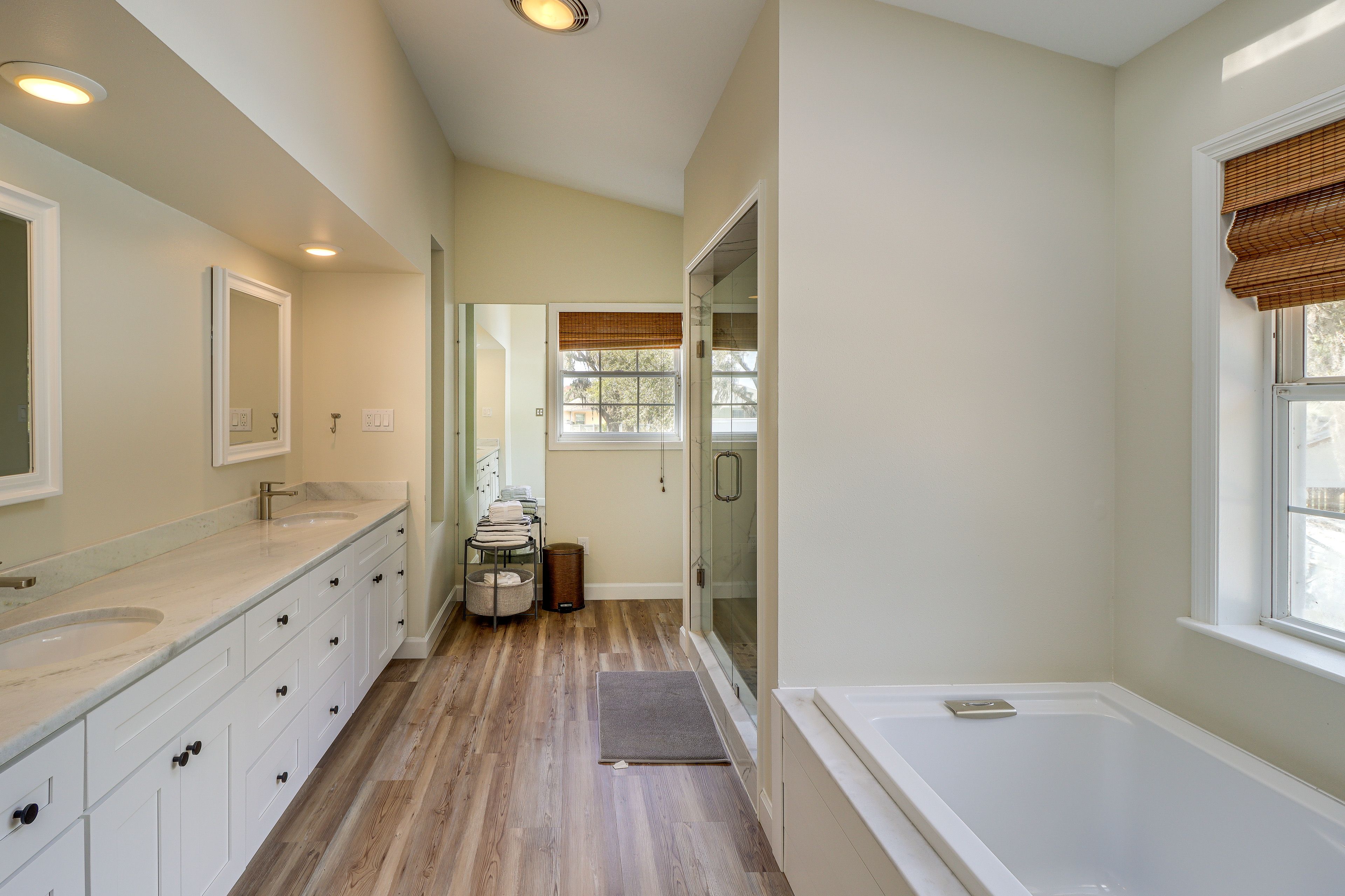 En-Suite Bathroom | 2nd Floor | Complimentary Toiletries | Hair Dryer