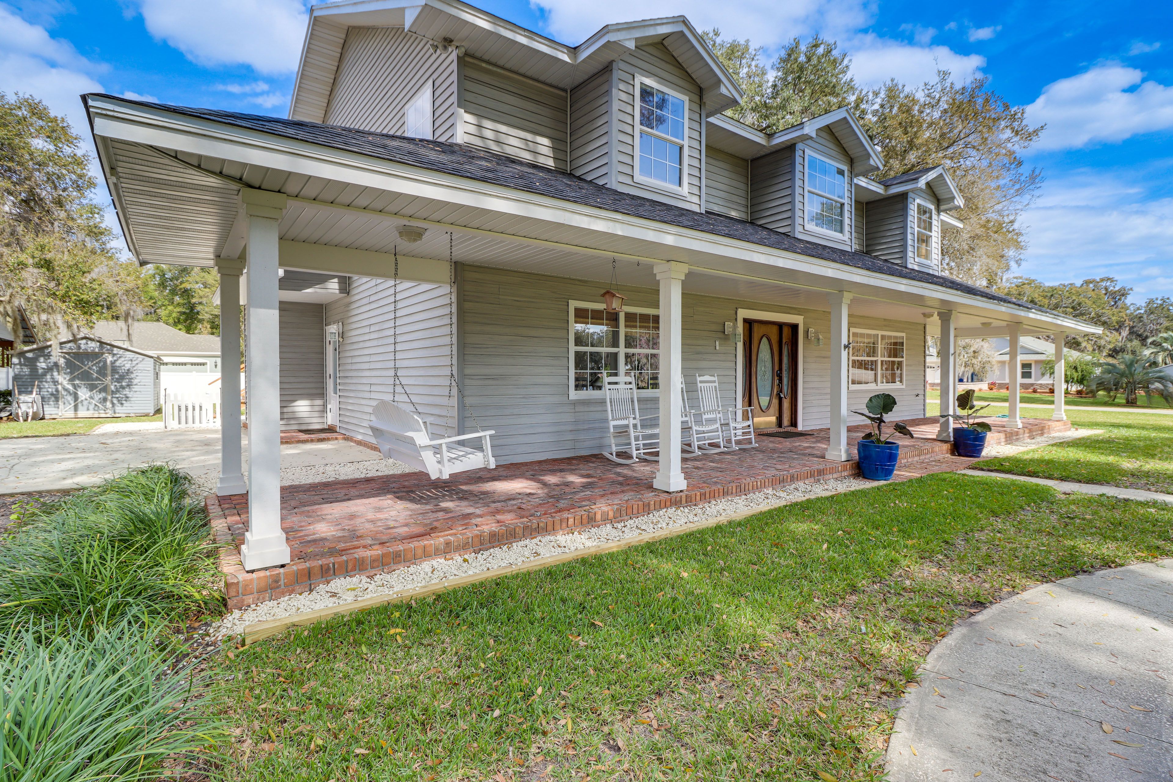 Front Porch | Rocking Chairs