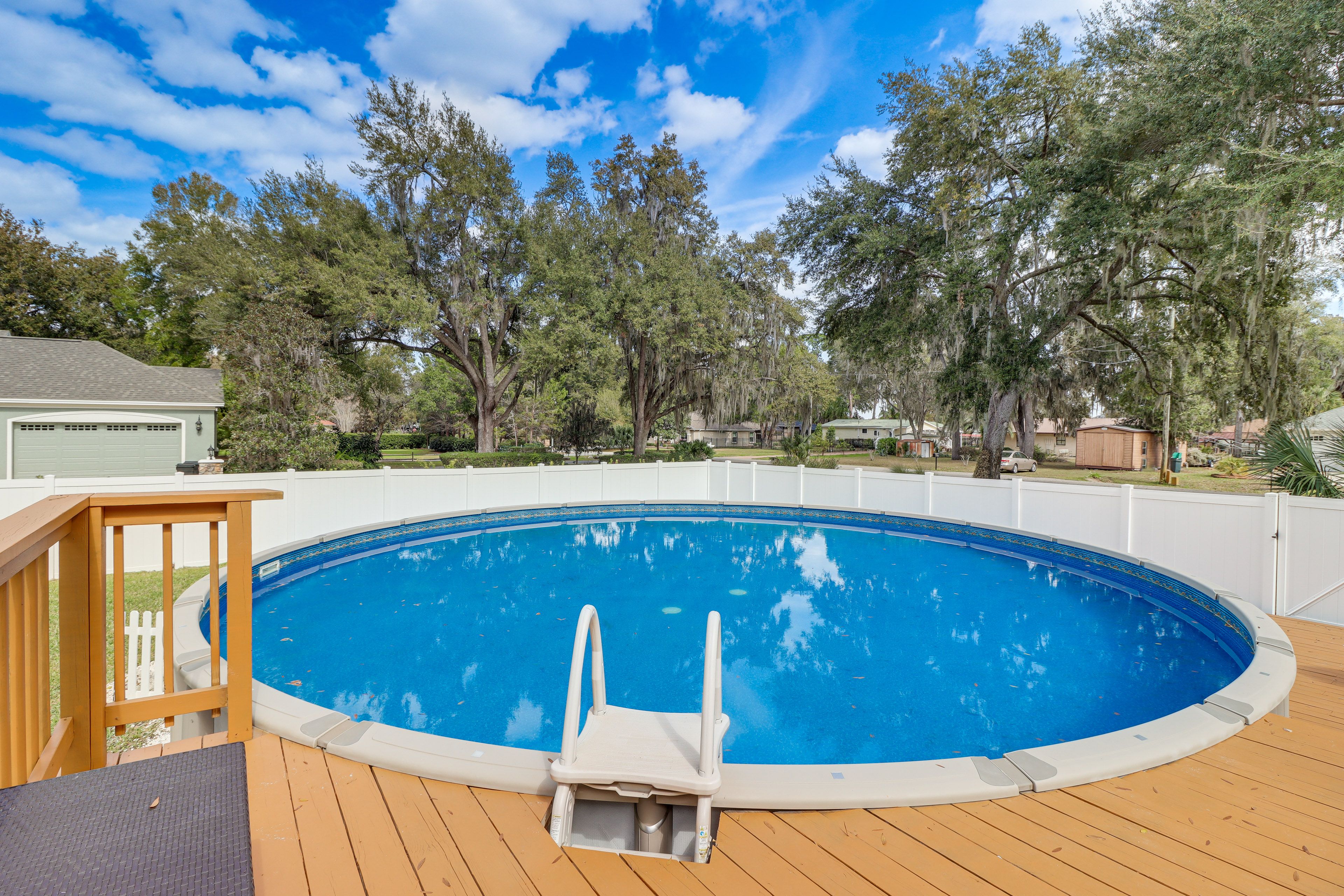 Private Backyard | Pool