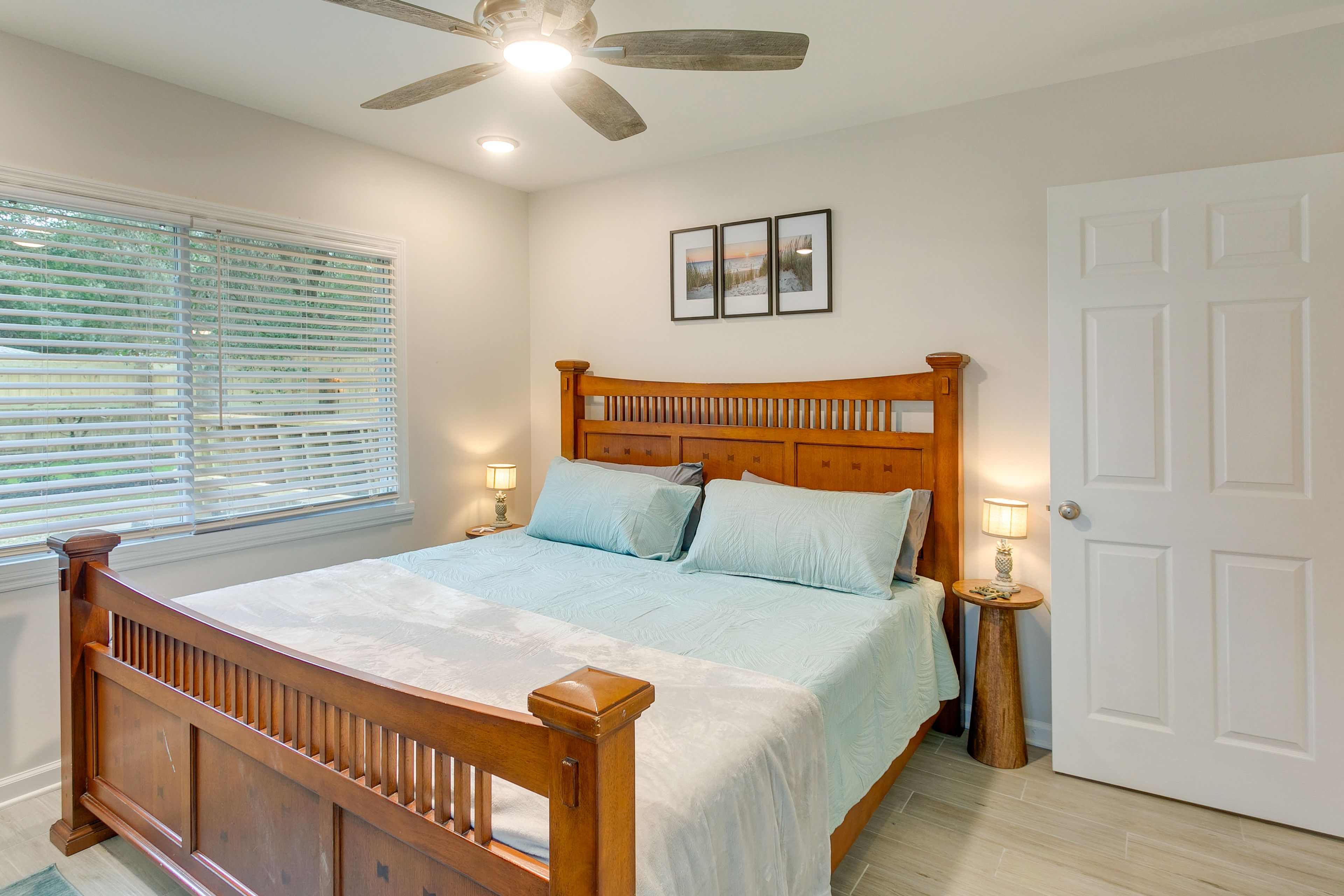 Bedroom 2 | King Bed | Flat-Screen TV
