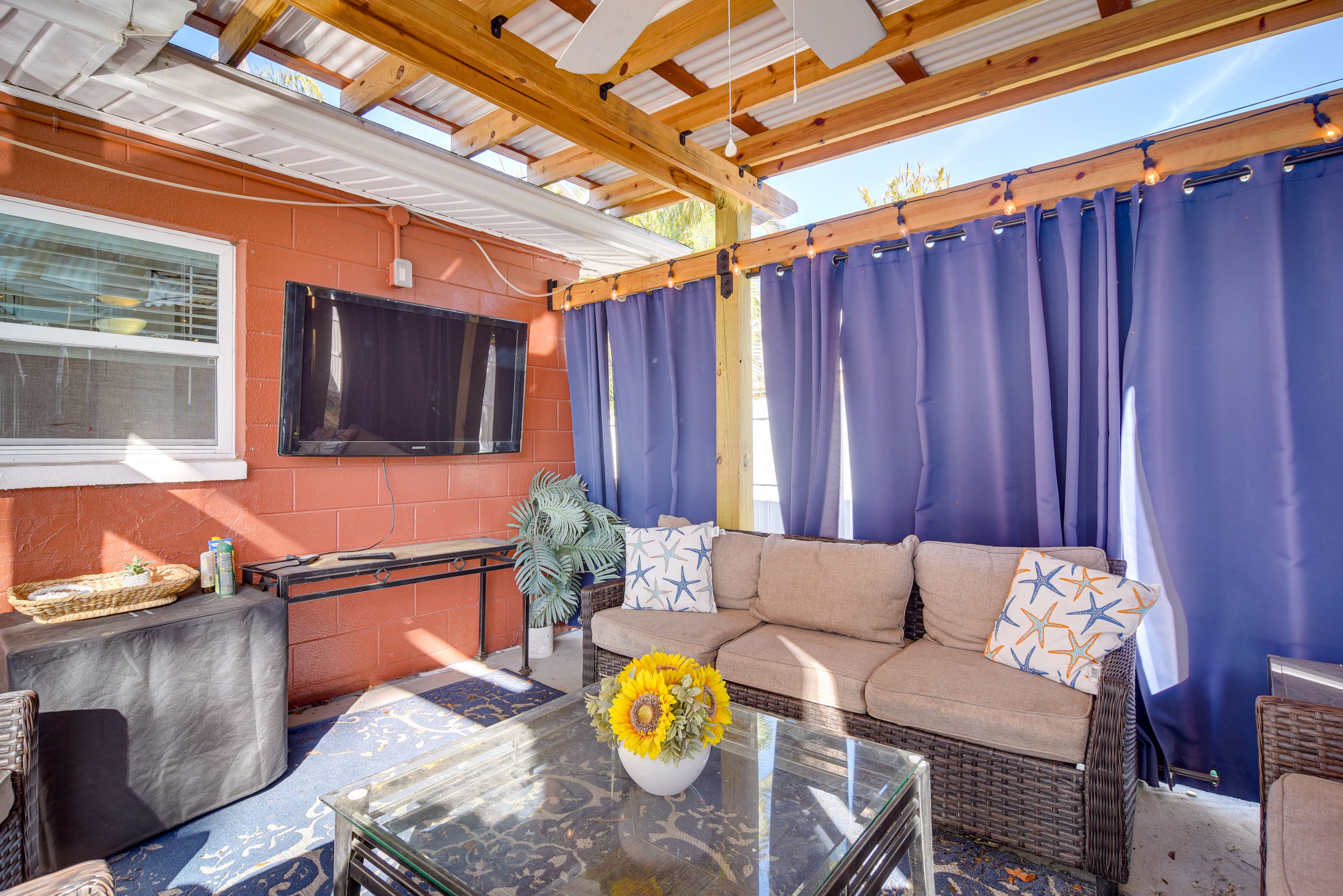 Furnished Gazebo | Smart TV