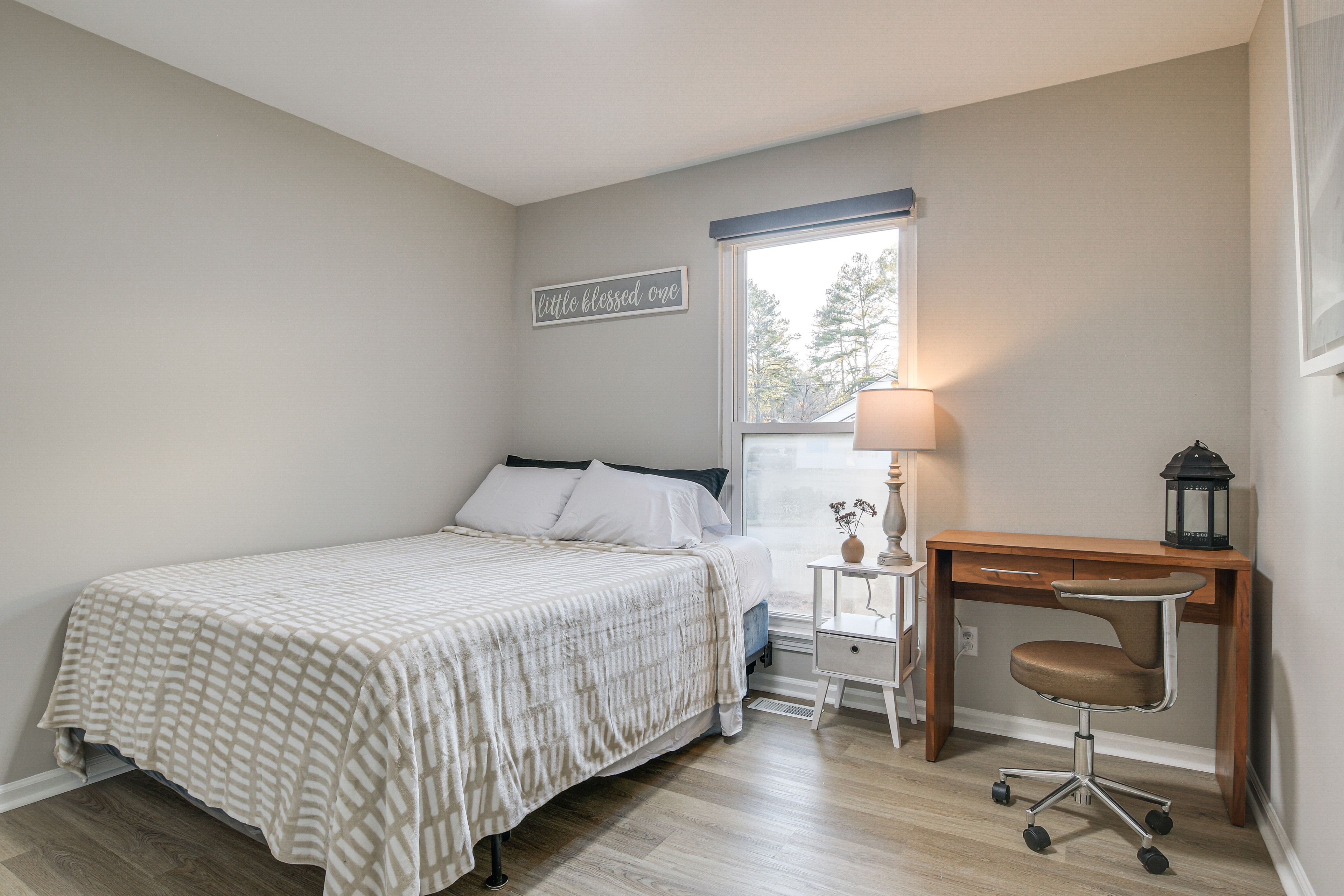 Bedroom 2 | Queen Bed