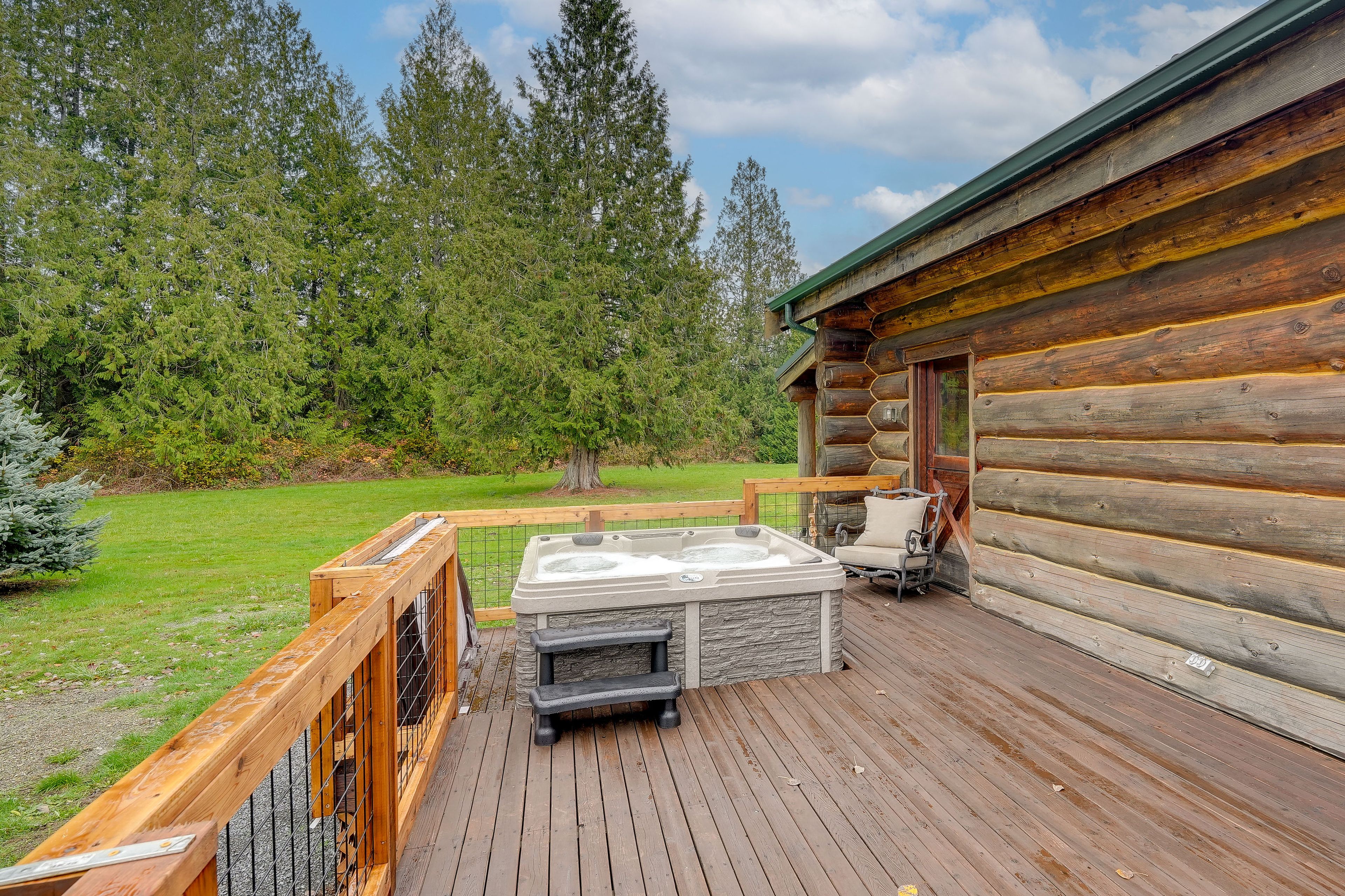 Deck | Private Hot Tub