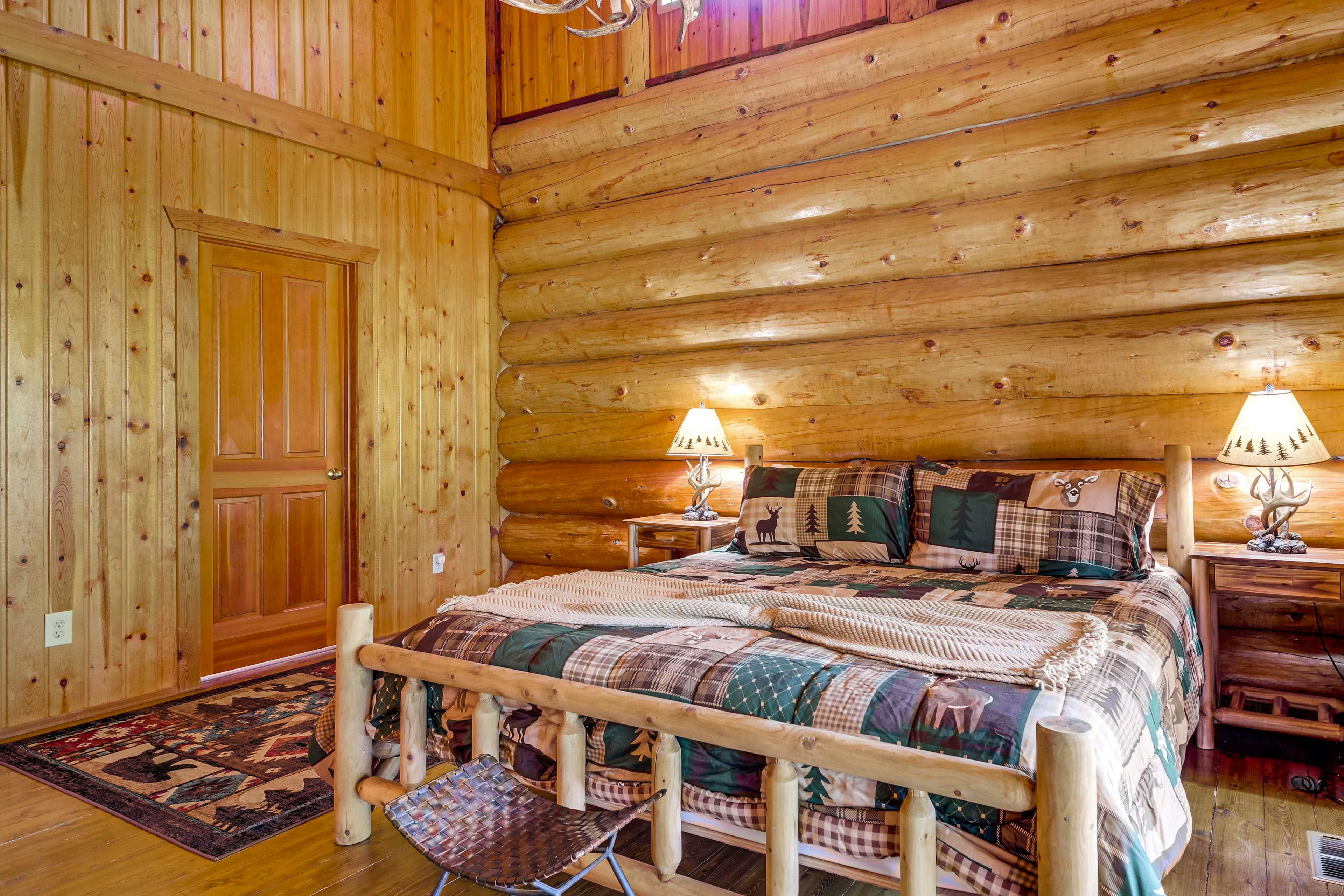 Bedroom 1 | King Bed | Linens Provided