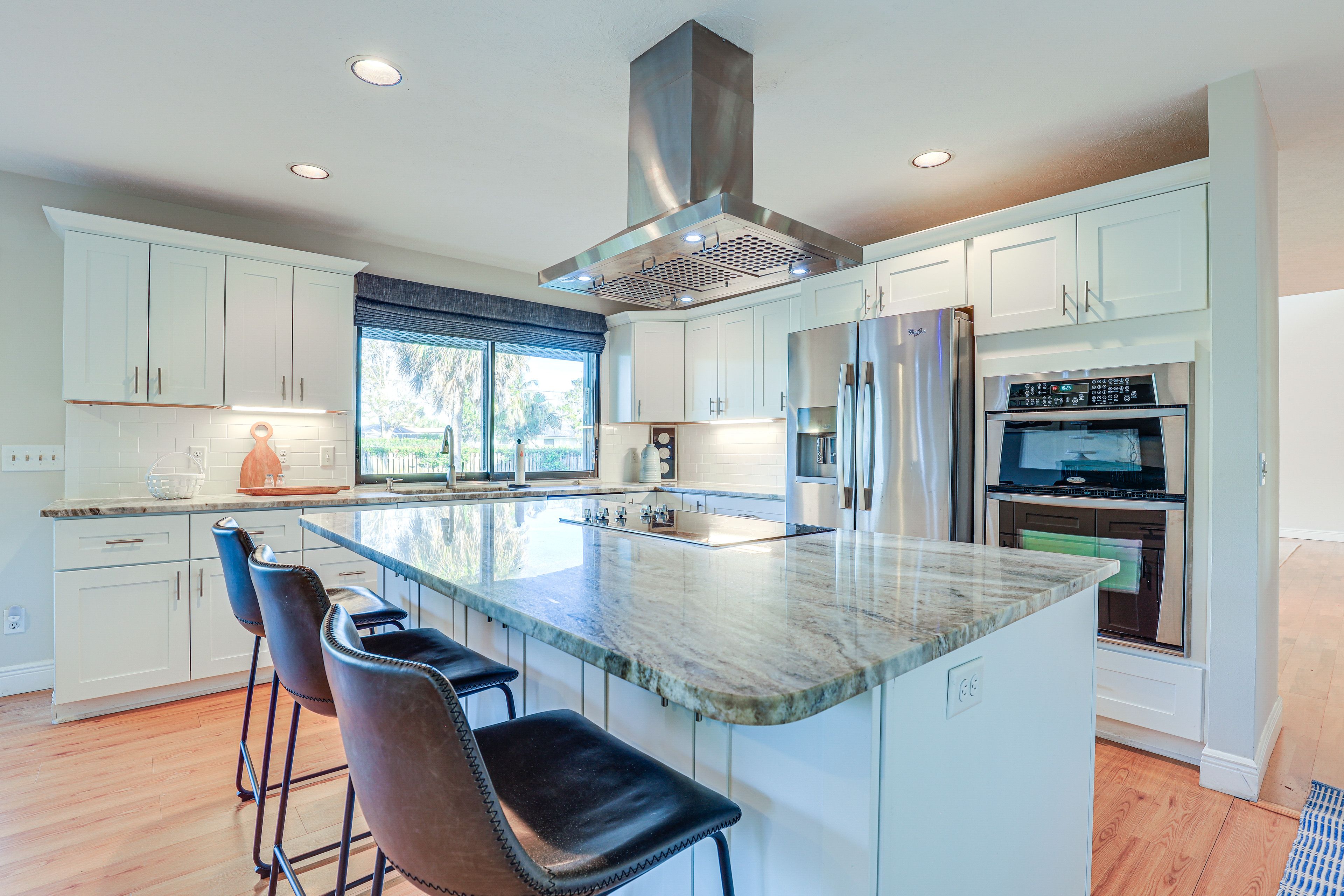 Kitchen | Equipped w/ Cooking Basics