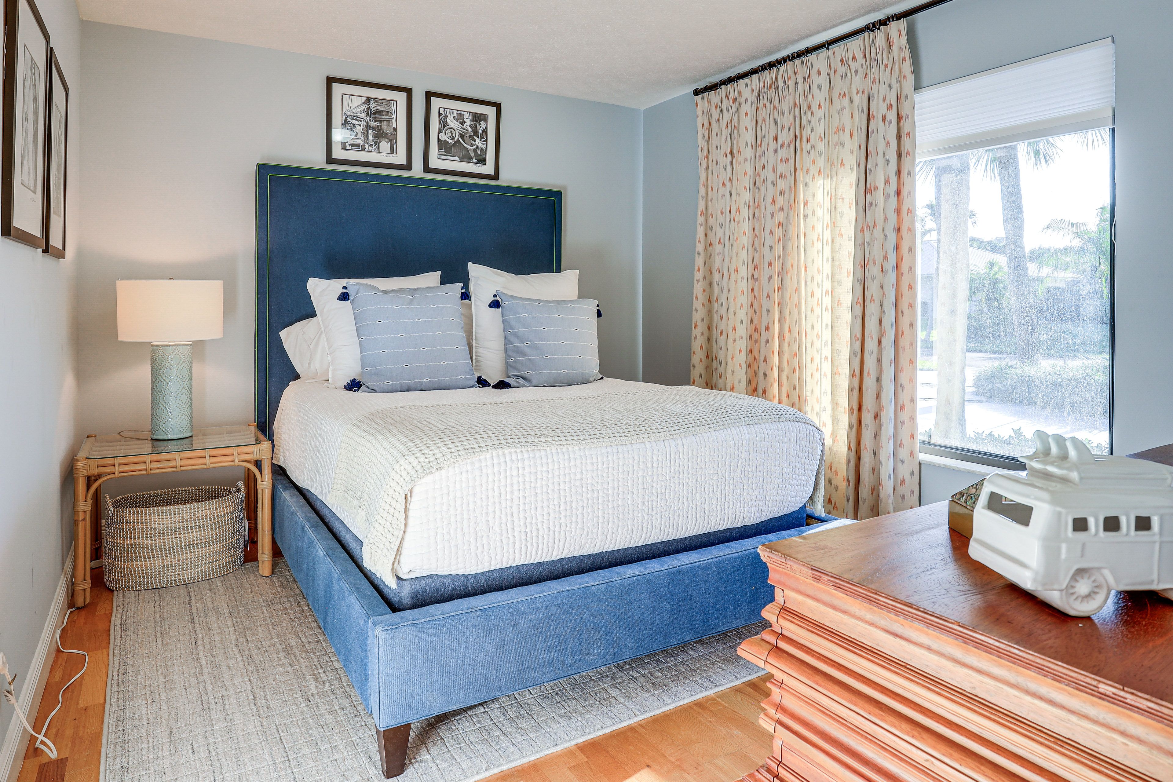 Bedroom 2 | Queen Bed | 1st Floor