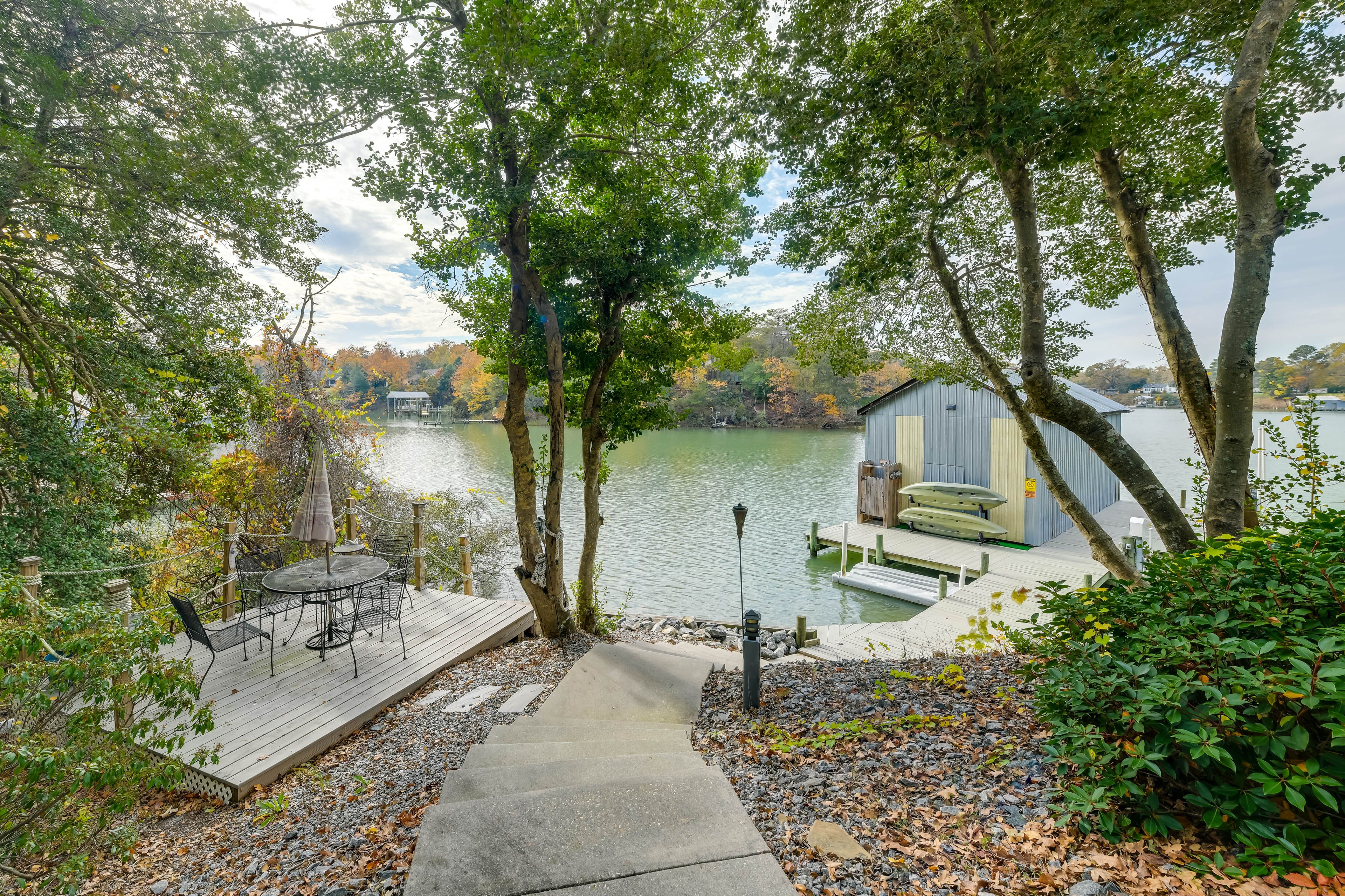 Private Boat Dock w/ Boathouse | Jet Ski Lifts | 2 Sit-On-Top Fishing Kayaks