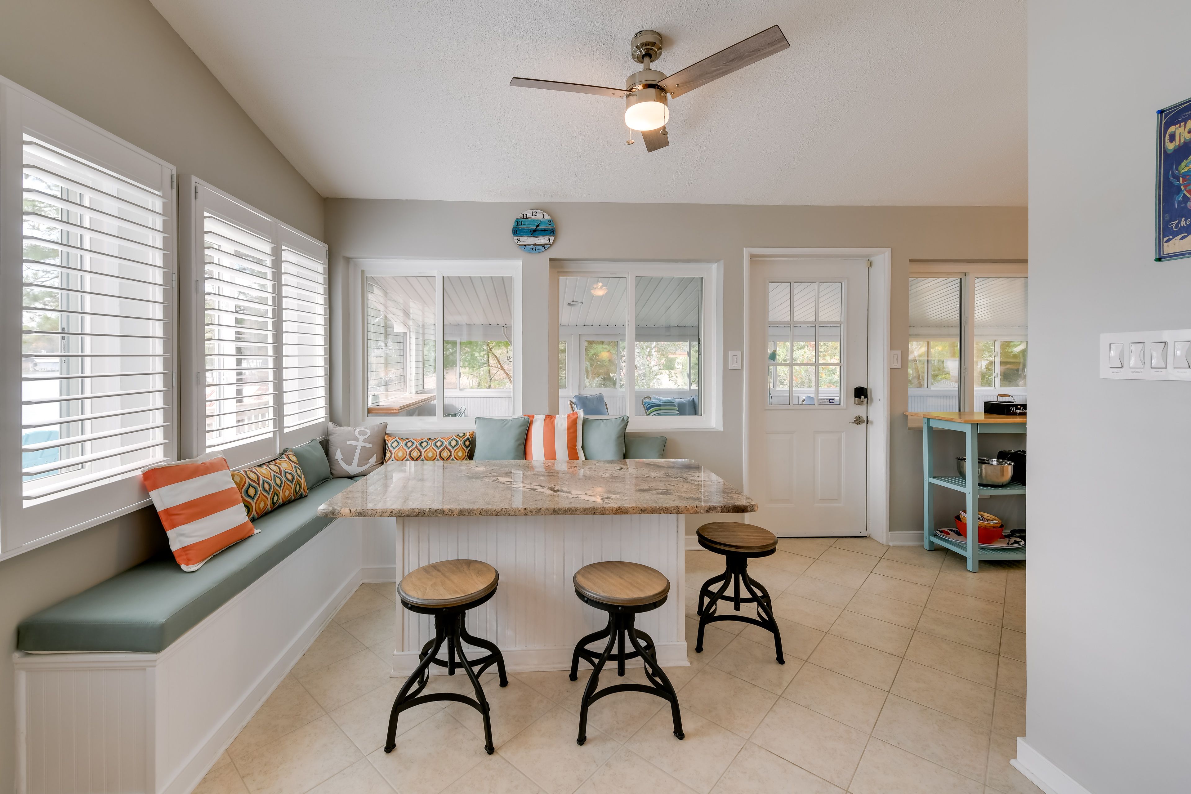 Dining Area | Dishware & Flatware Provided | Central A/C & Heating