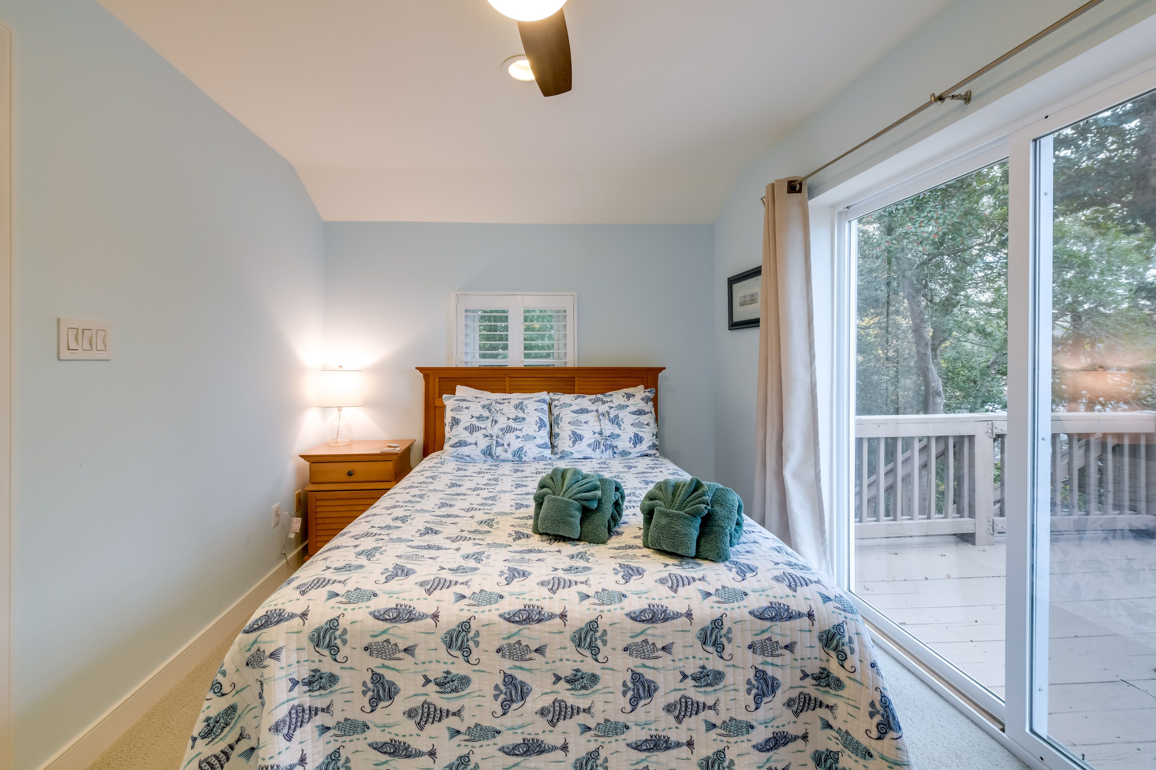 Bedroom 2 | Queen Bed