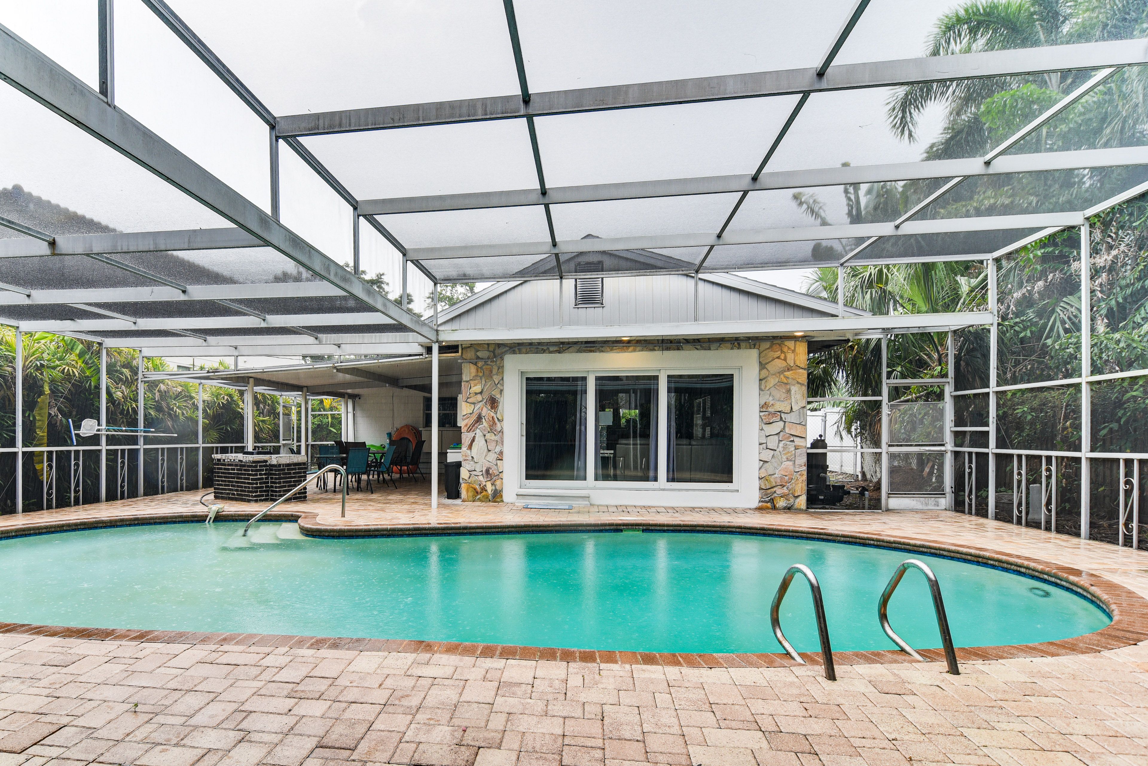 Tampa Vacation Rental | 3BR | 3BA | 1 Step Required | 1,850 Sq Ft