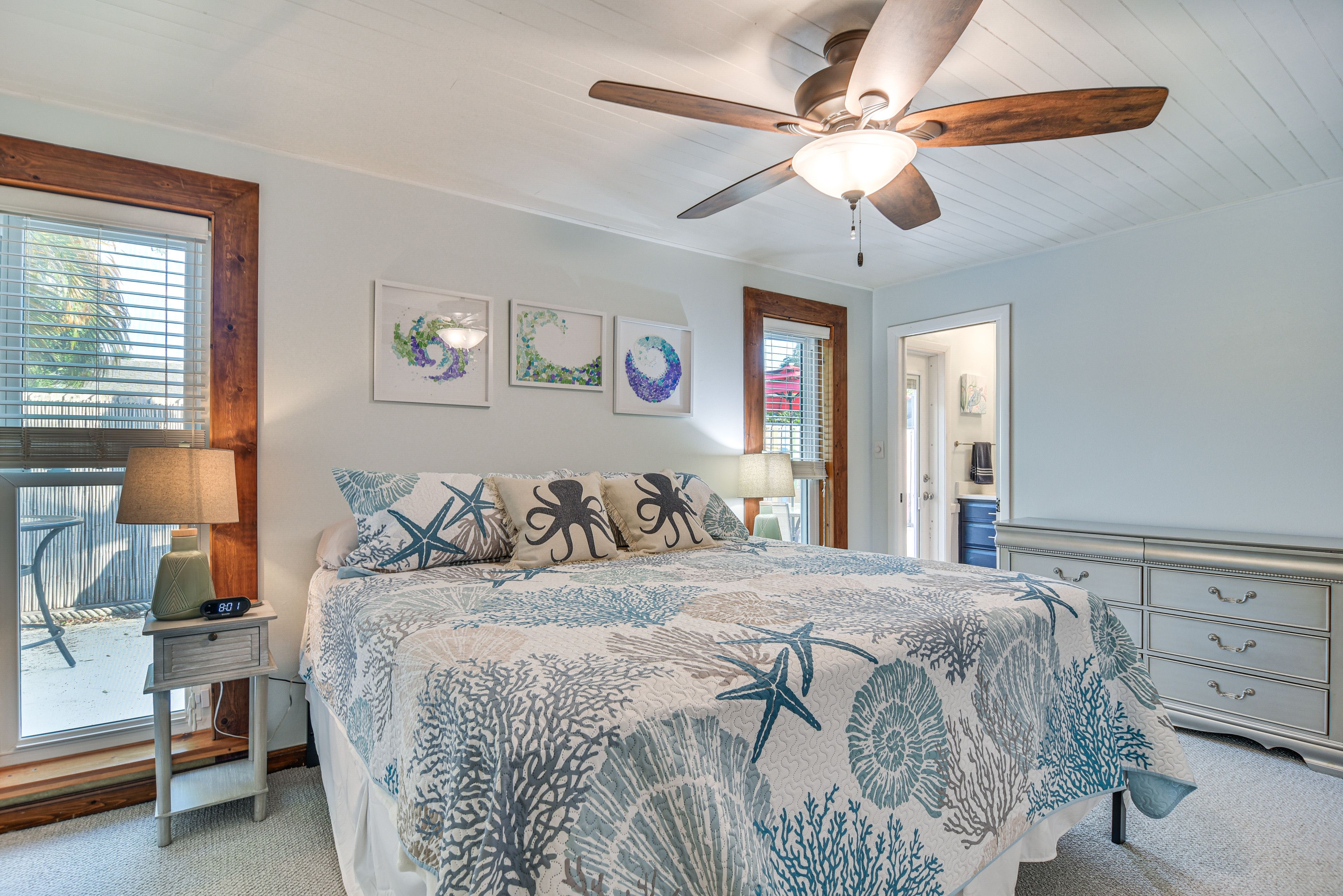 Bedroom 1 | King Bed | Linens Provided
