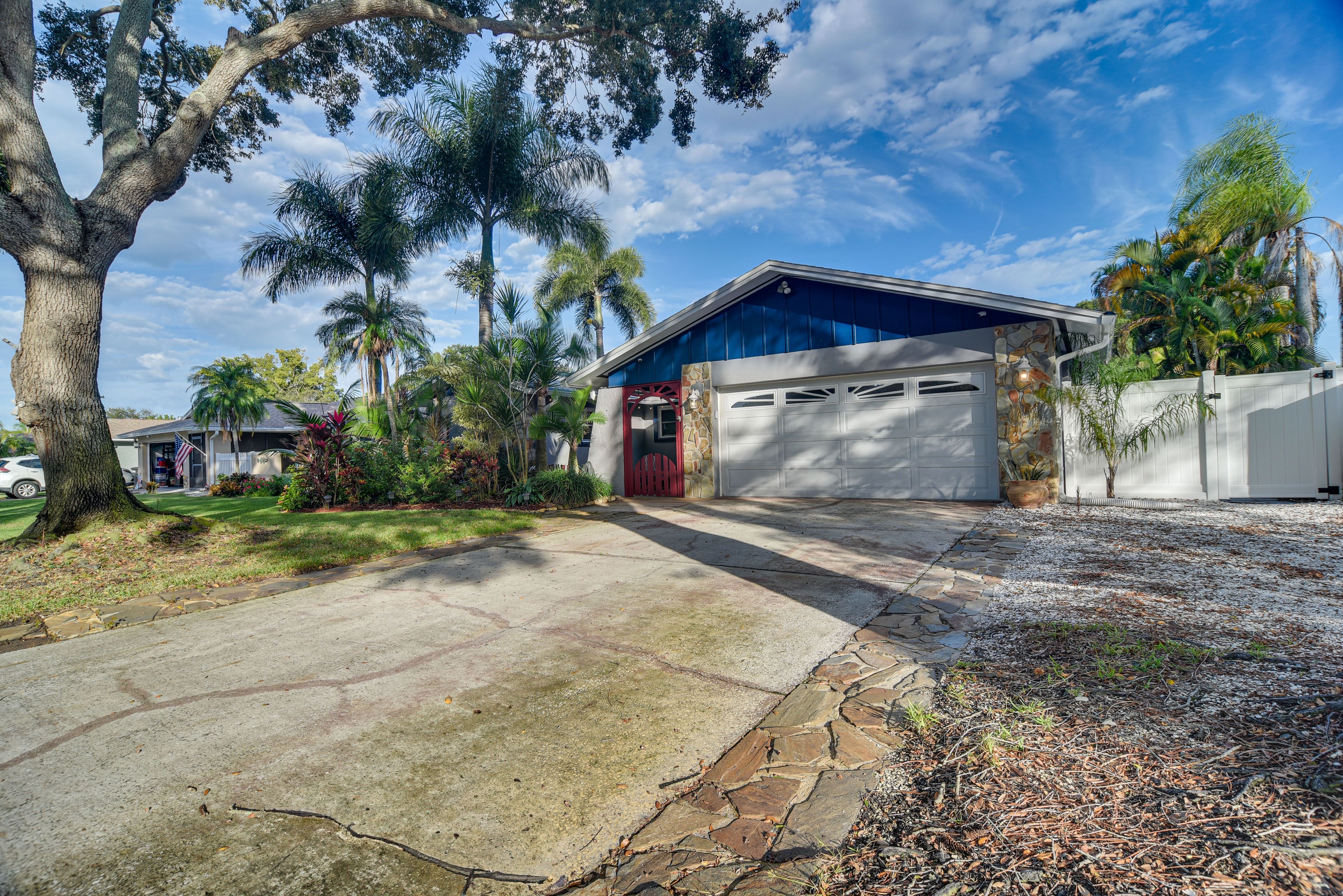 Parking | Driveway (2 Vehicles) | Garage (1 Vehicle) | Free Street Parking
