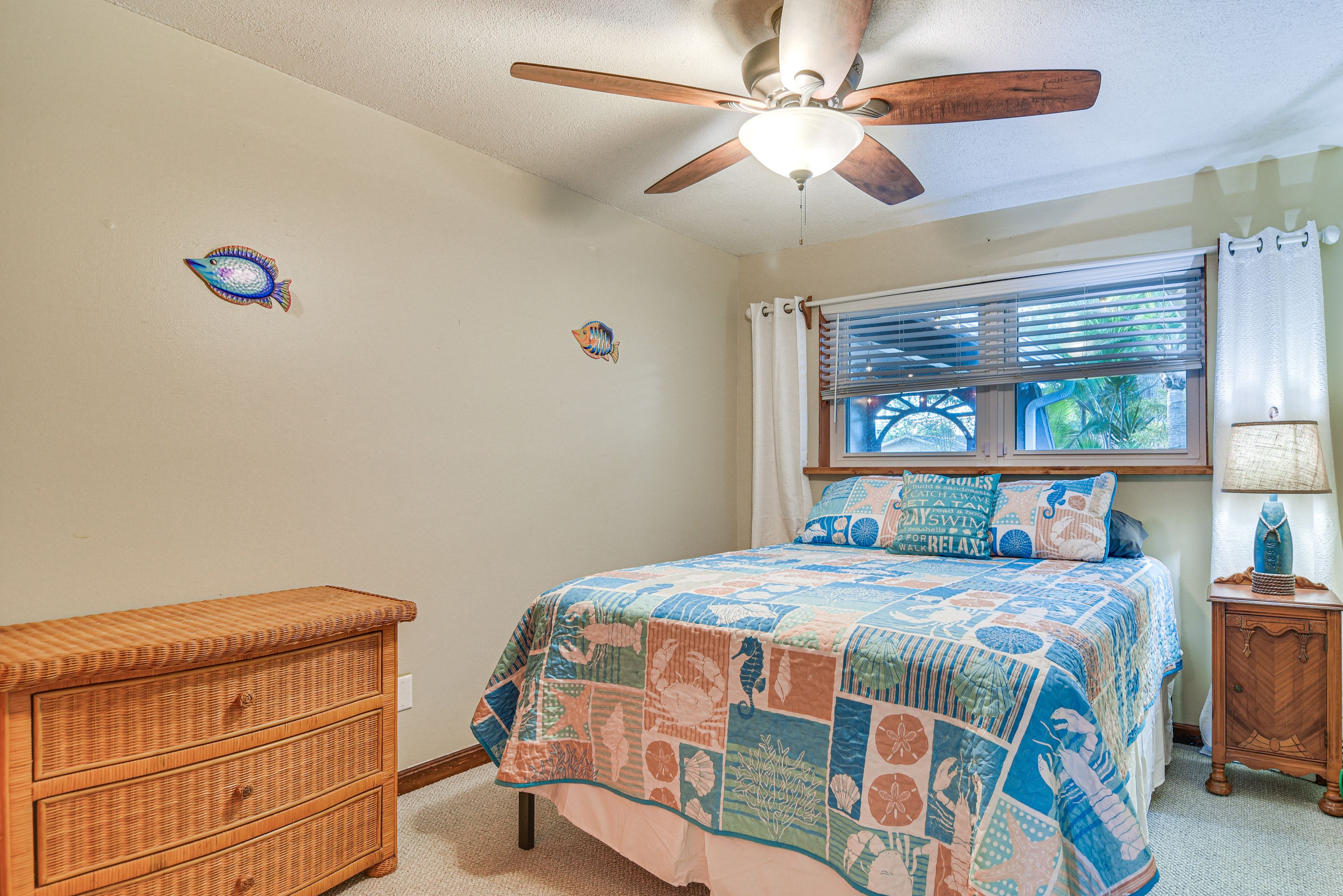 Bedroom 4 | Queen Bed
