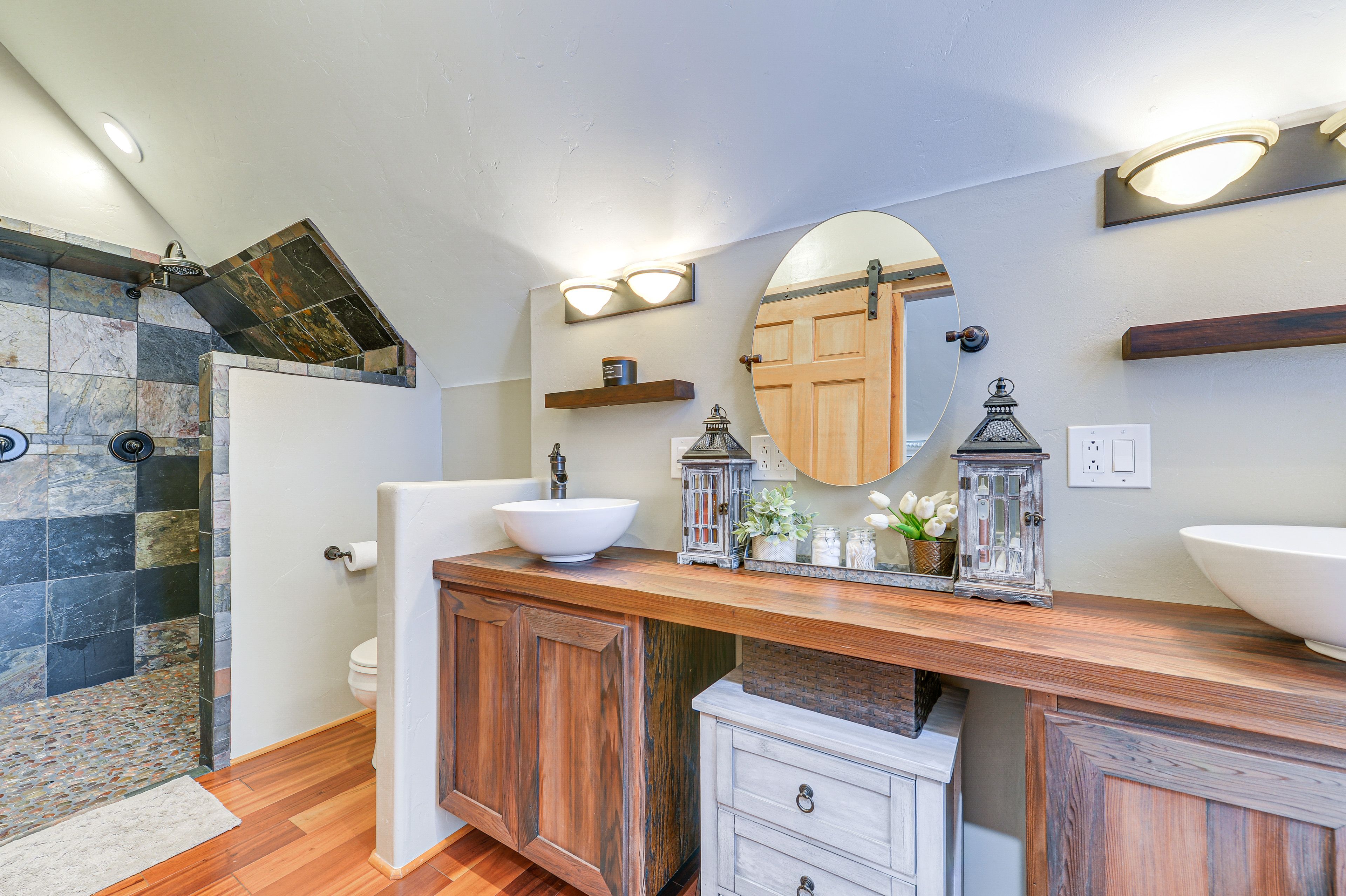 En-Suite Bathroom