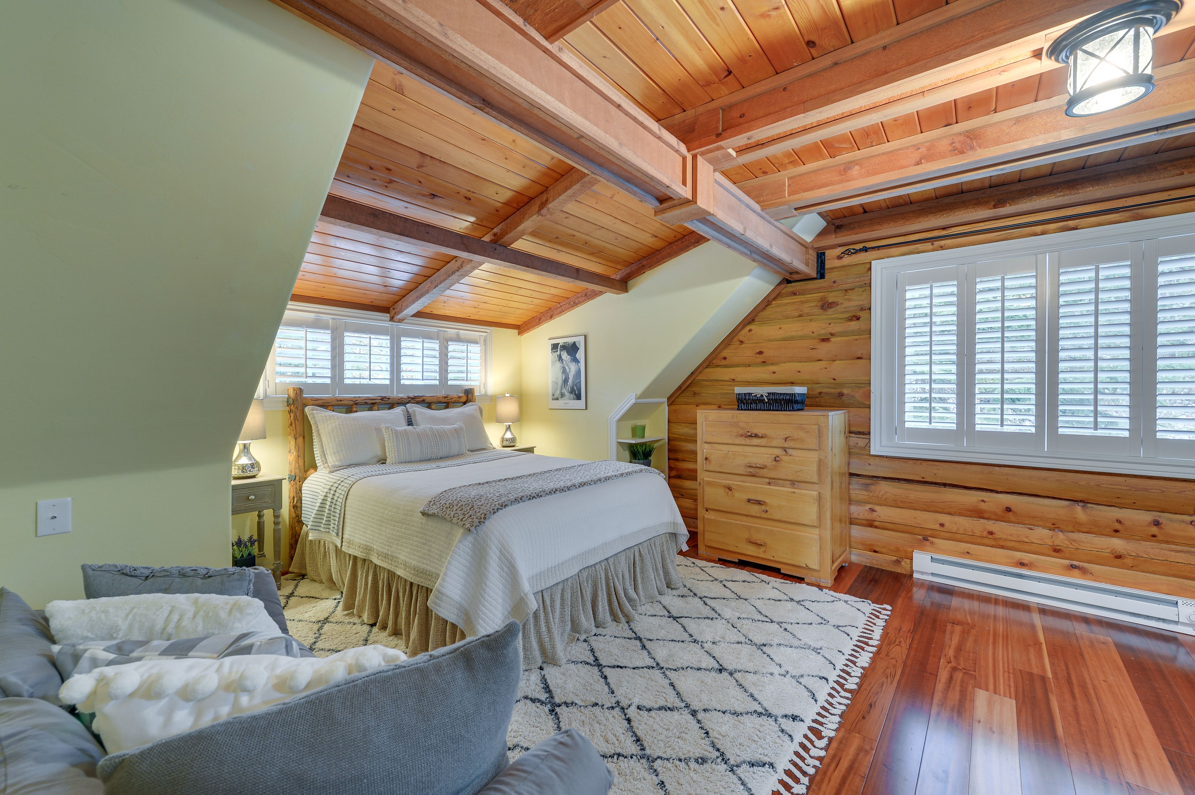 Bedroom 2 | Queen Bed | Twin Daybed | 2nd Floor