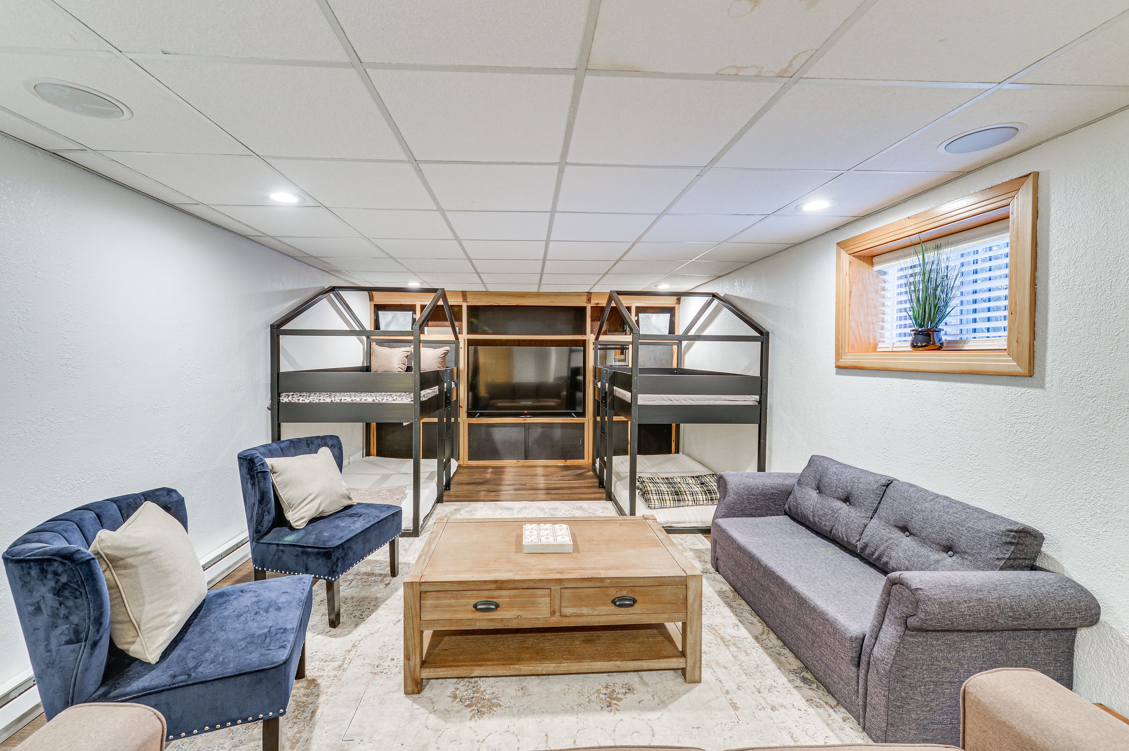Bunk Room | 2 Twin Bunk Beds | 2 Sleeper Sofas | Ground Floor