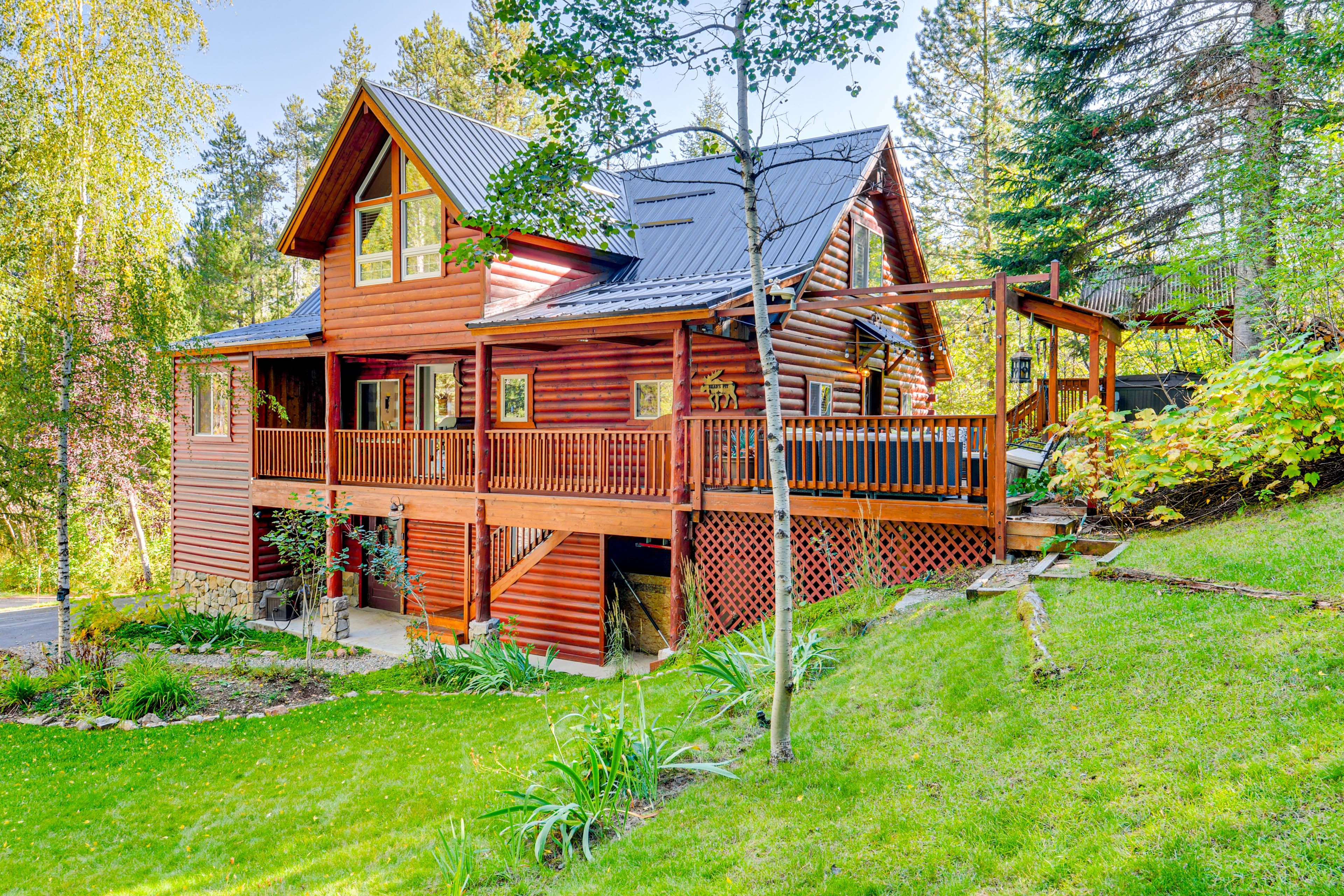 Alpine Vacation Rental | 3BR | 3BA | 2,400 Sq Ft | Stairs Required