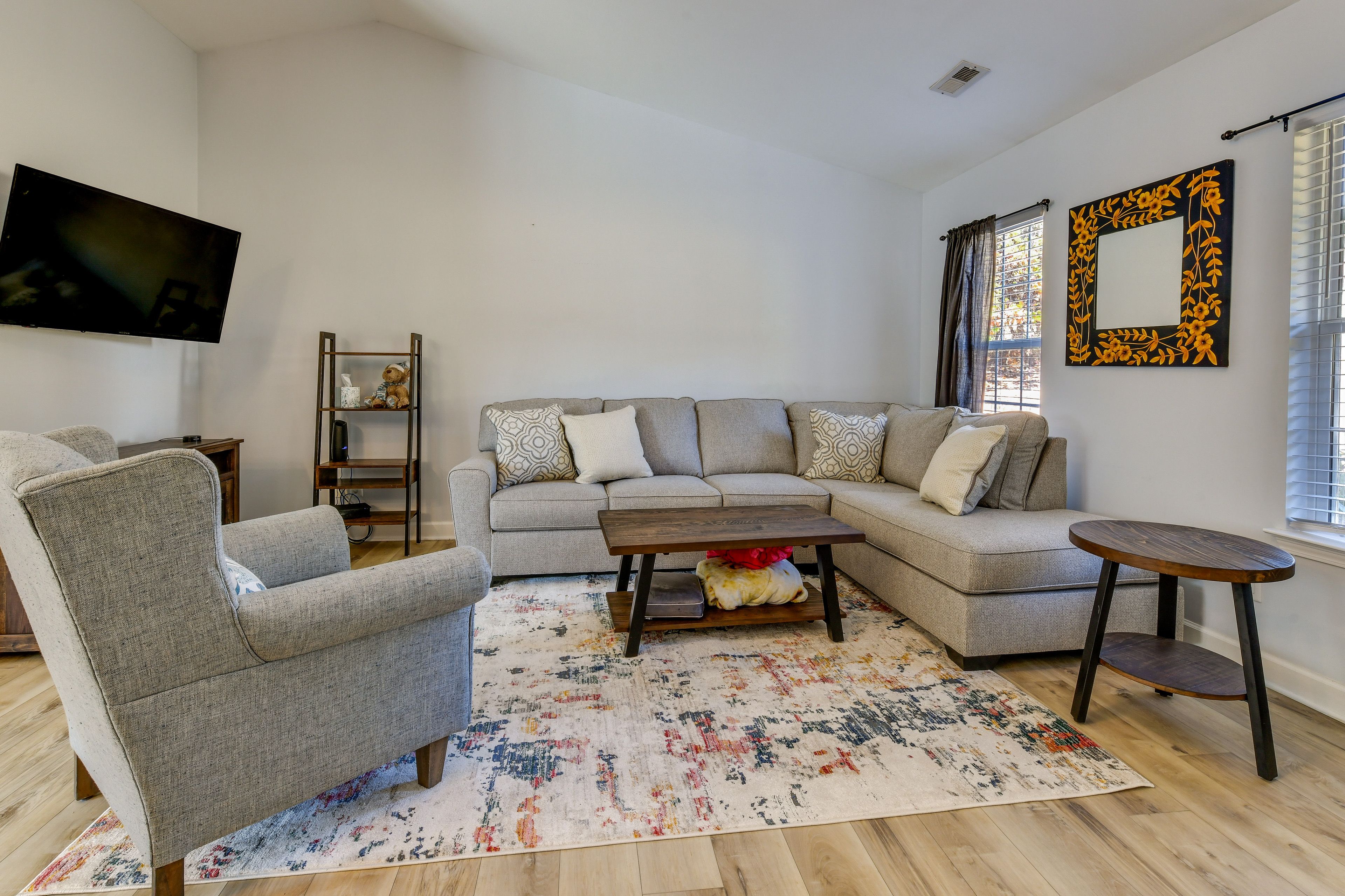 Living Room | Sleeper Sofa | Free WiFi | Central A/C & Heating