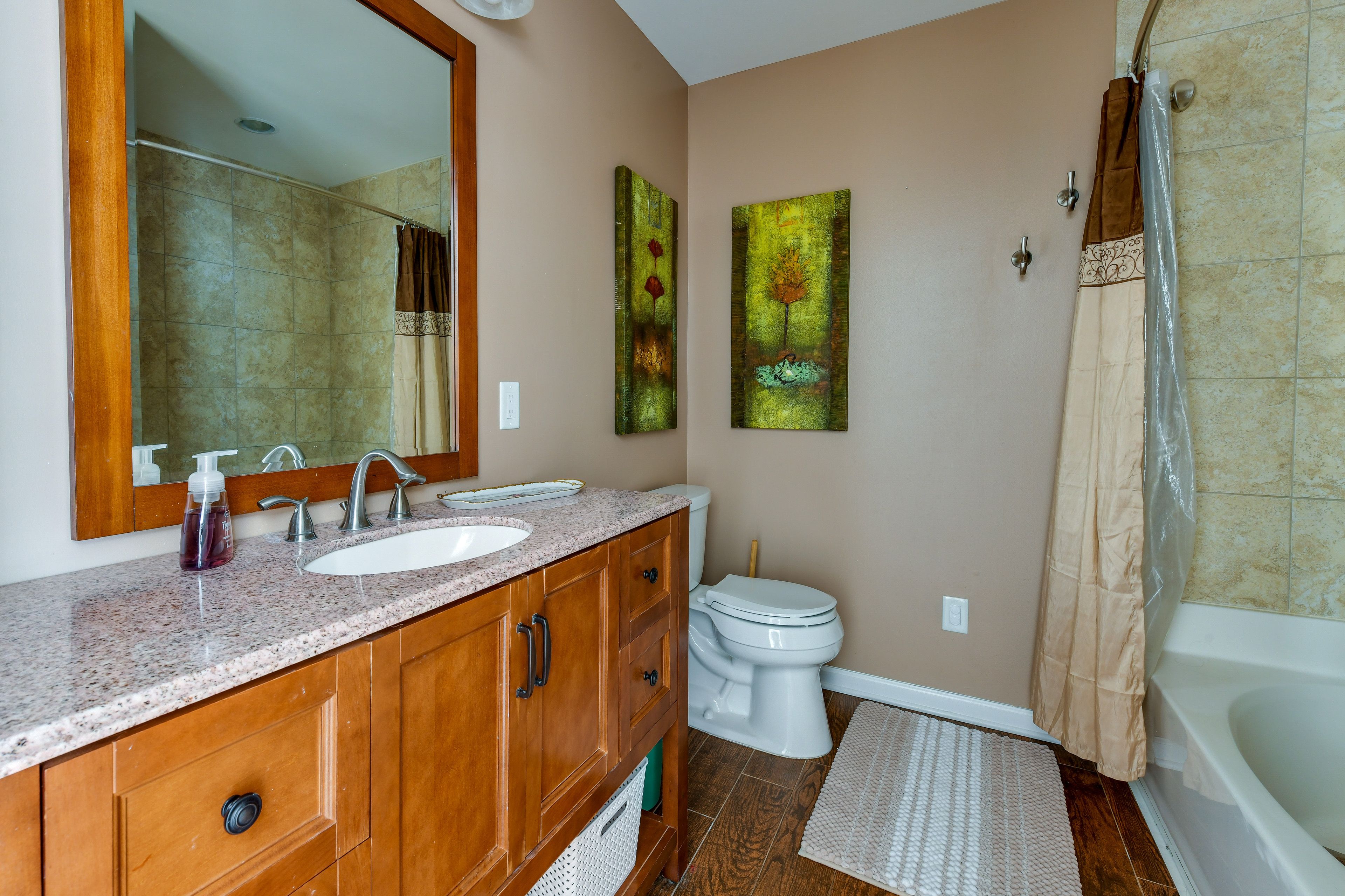 En-Suite Bathroom | Towels Provided
