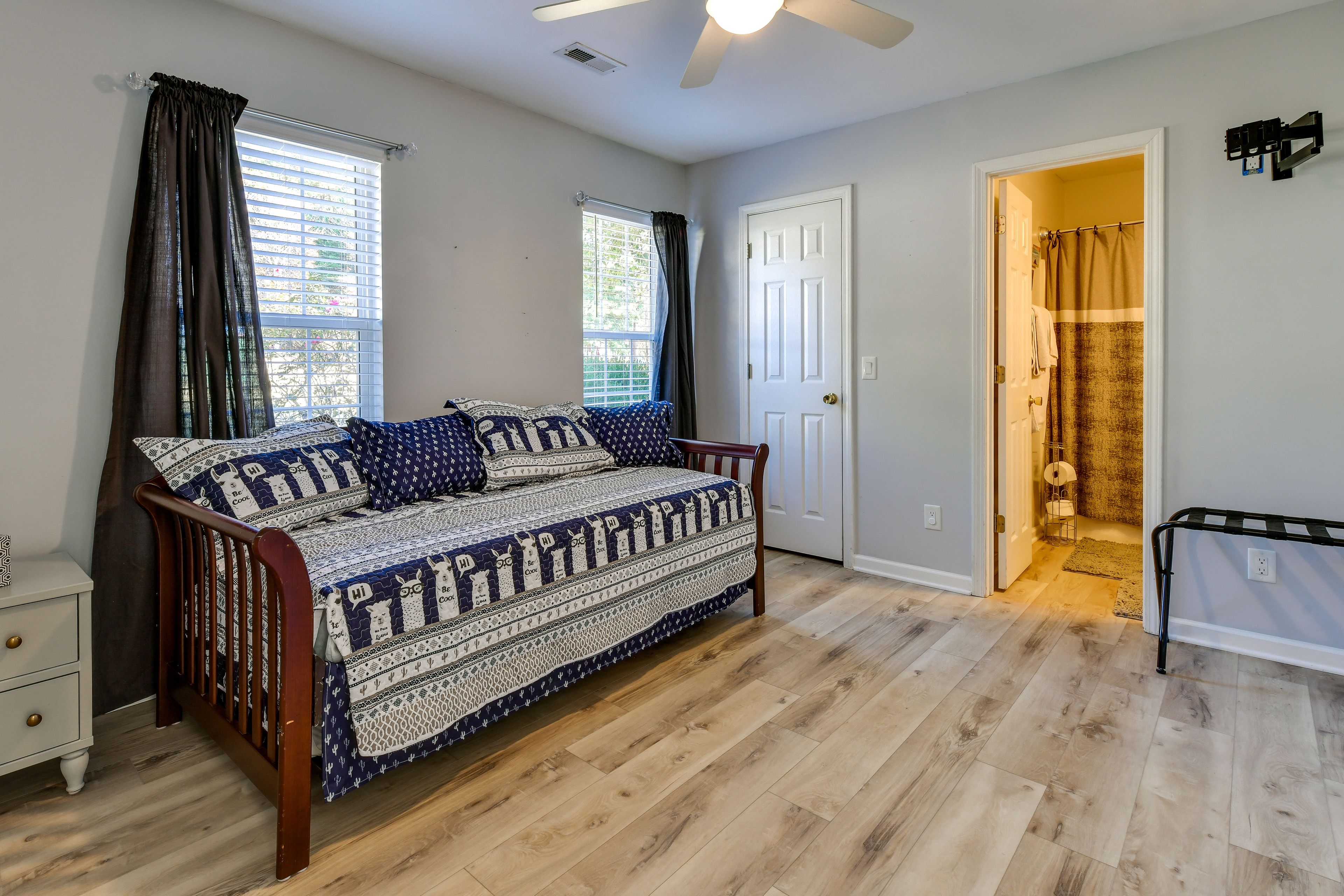 Bedroom 2 | Twin Daybed w/ Twin Trundle | En-Suite Bathroom