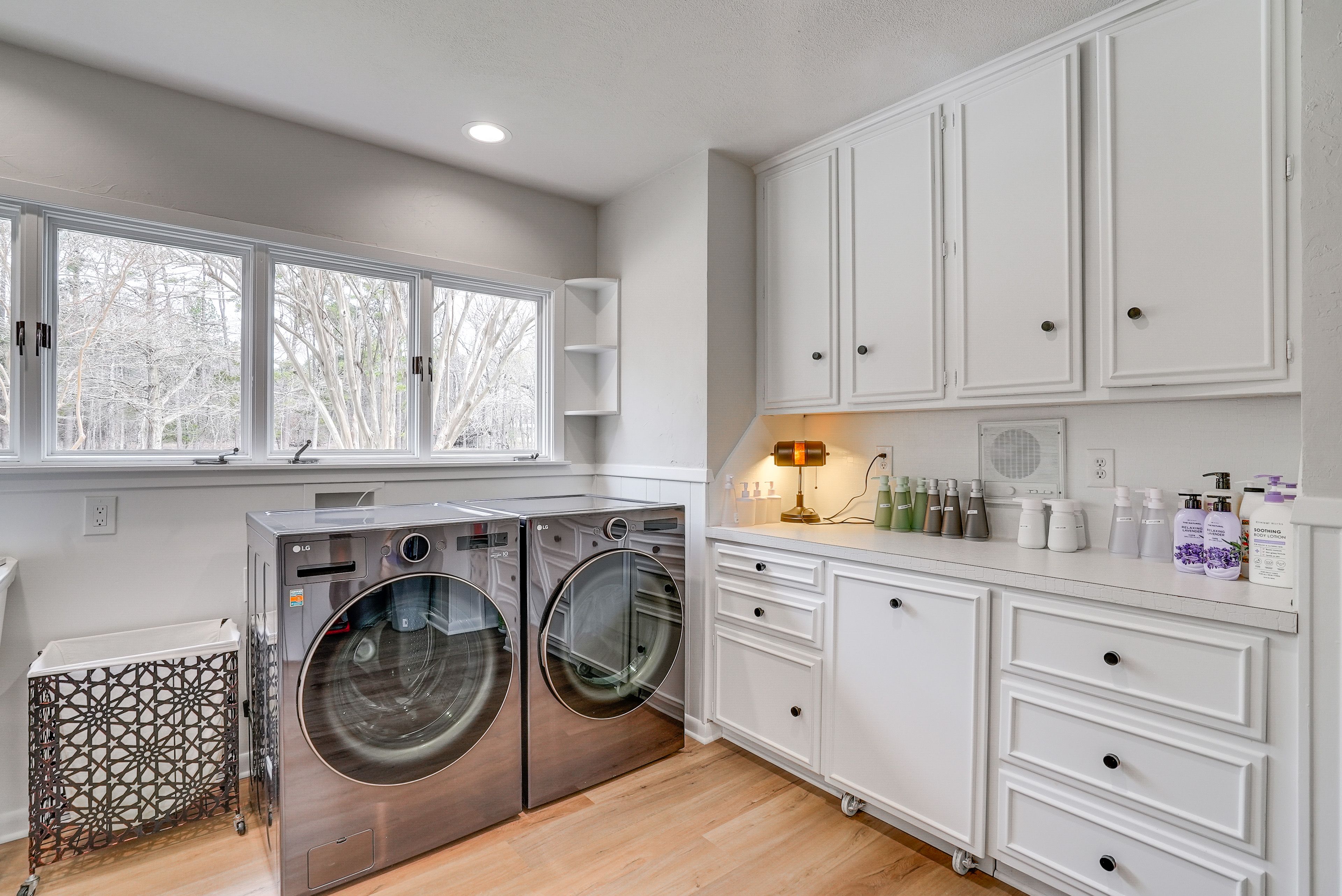 Laundry Room | Washer & Dryer