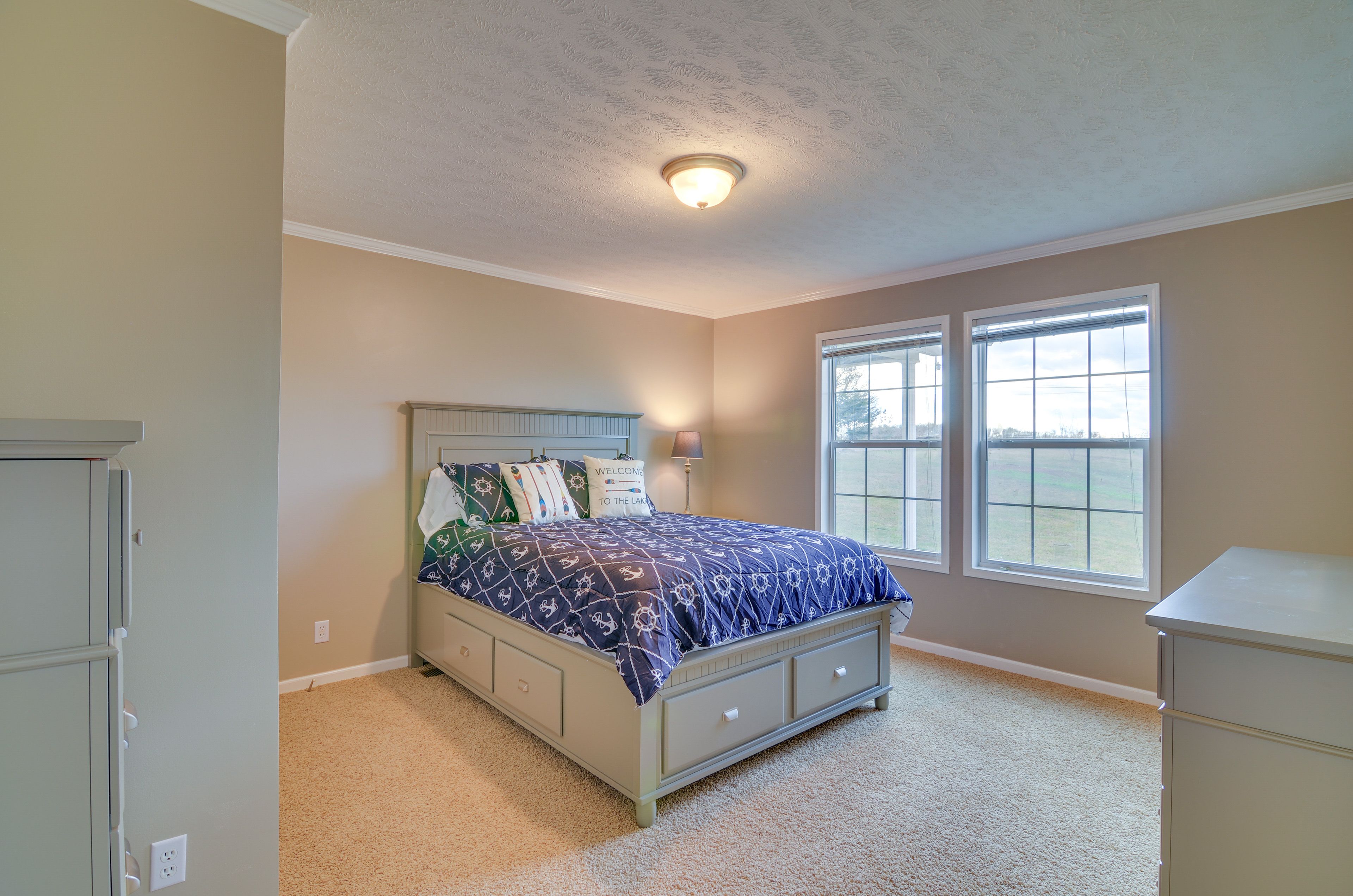 Bedroom 3 | Queen Bed