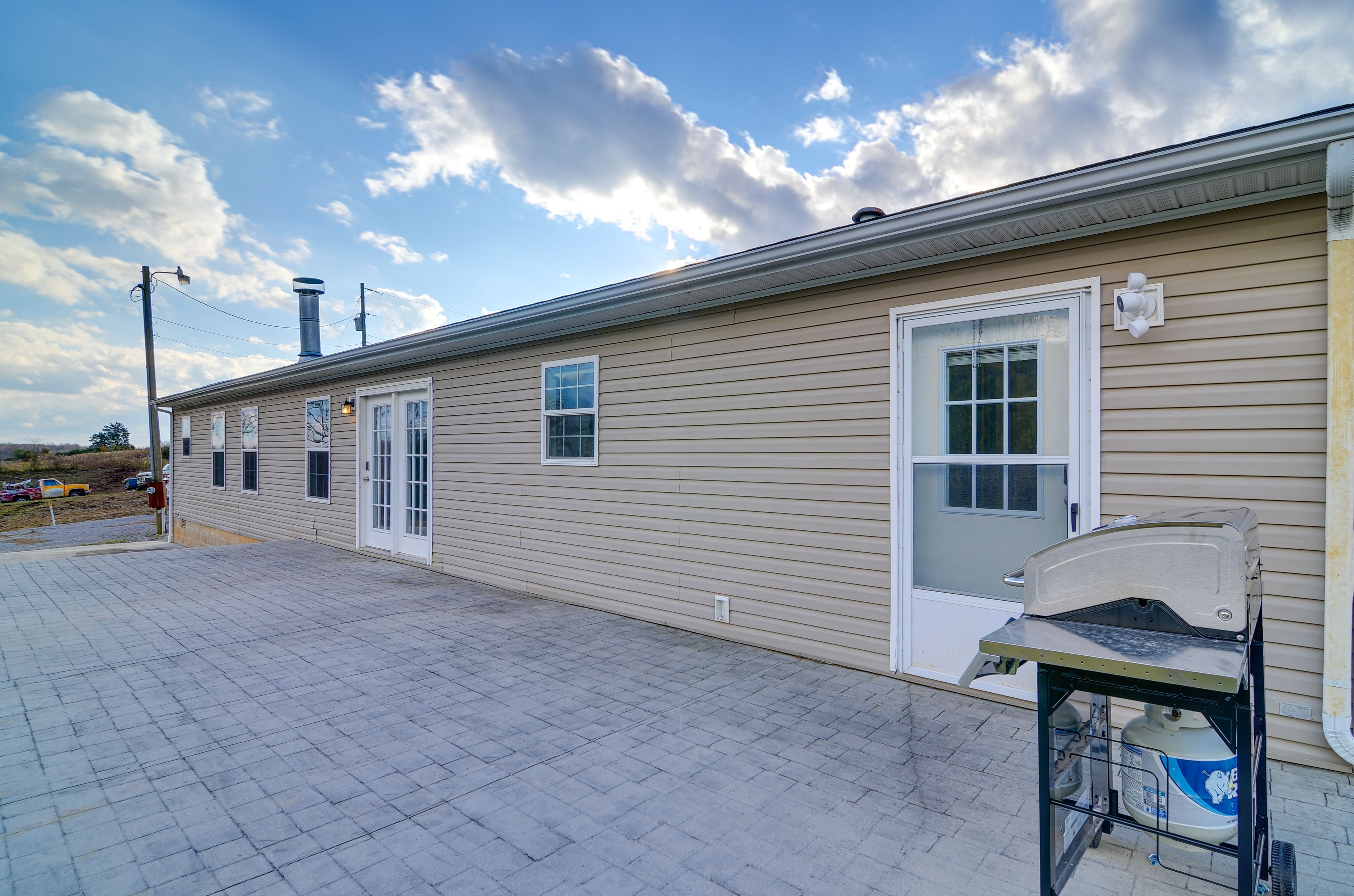 Back Patio | Gas Grill