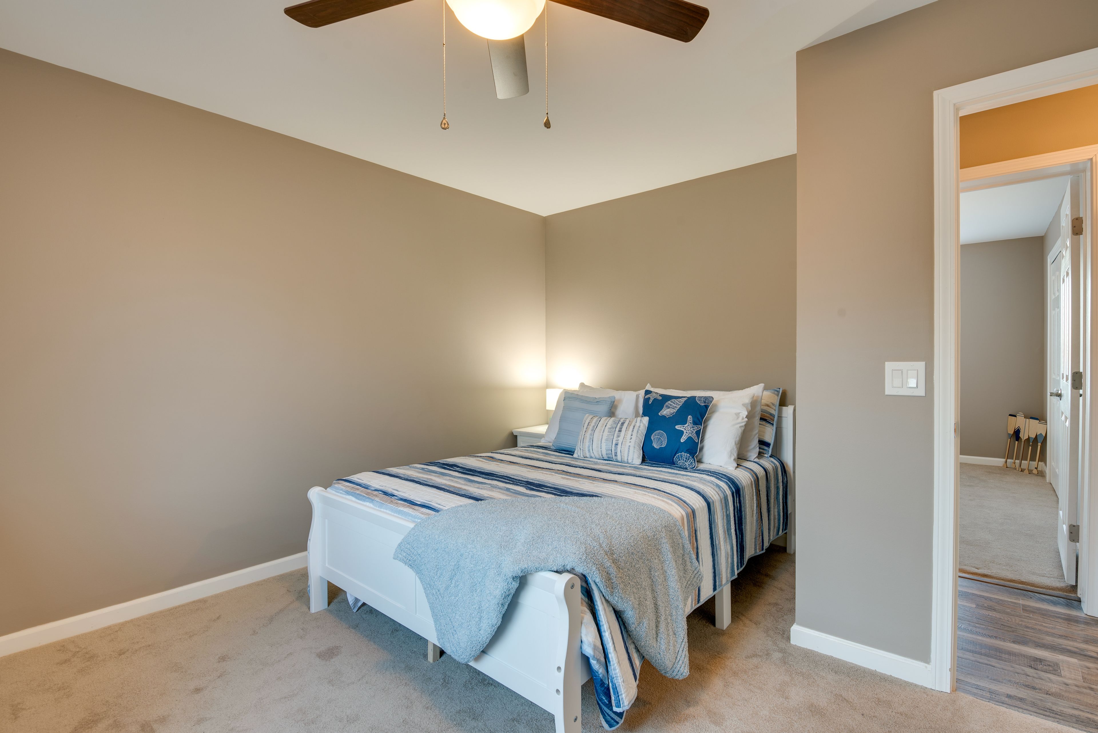 Bedroom 4 | Queen Bed