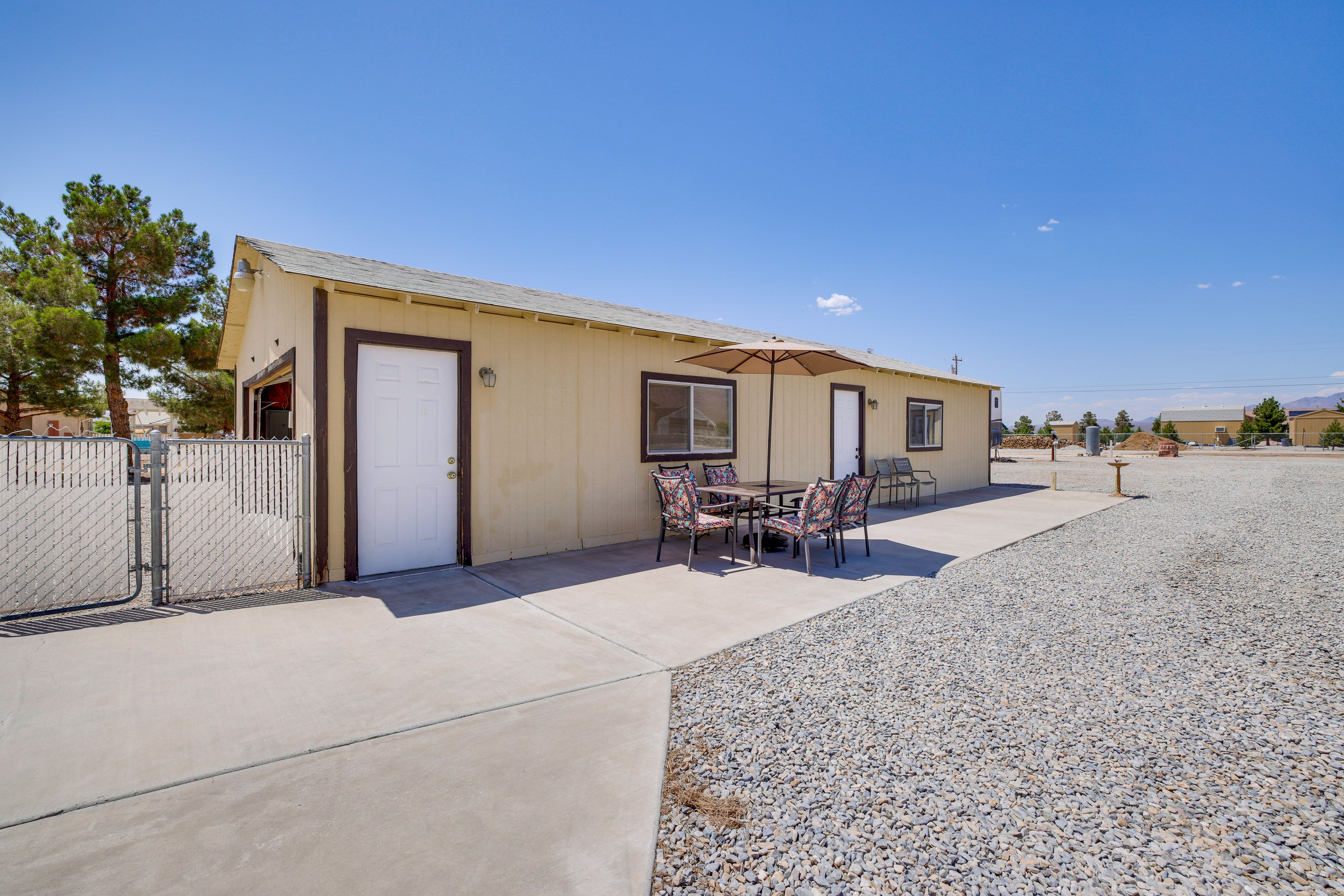 Patio | Outdoor Dining | Gas Grill