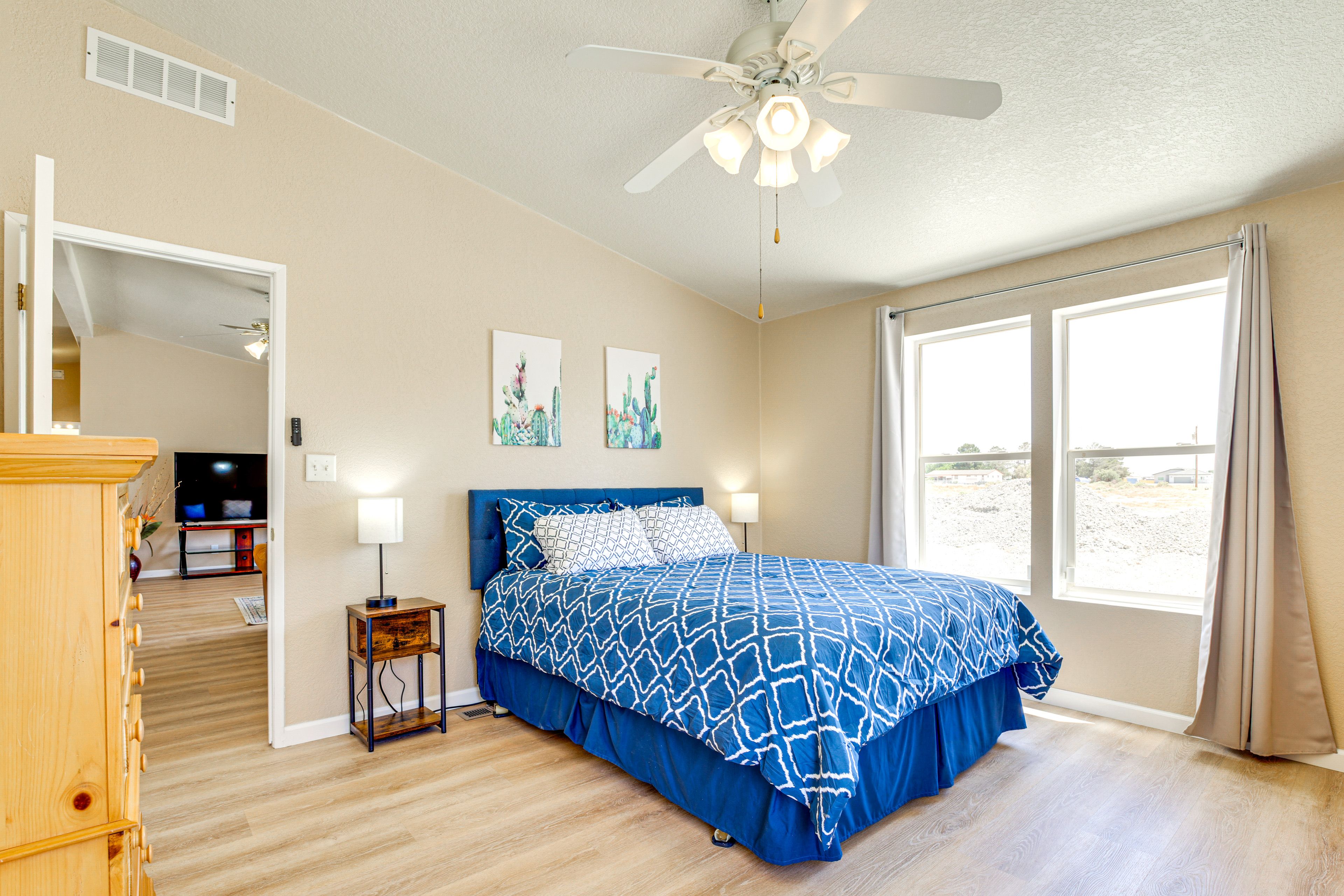 Bedroom 1 | Queen Bed | Linens Provided