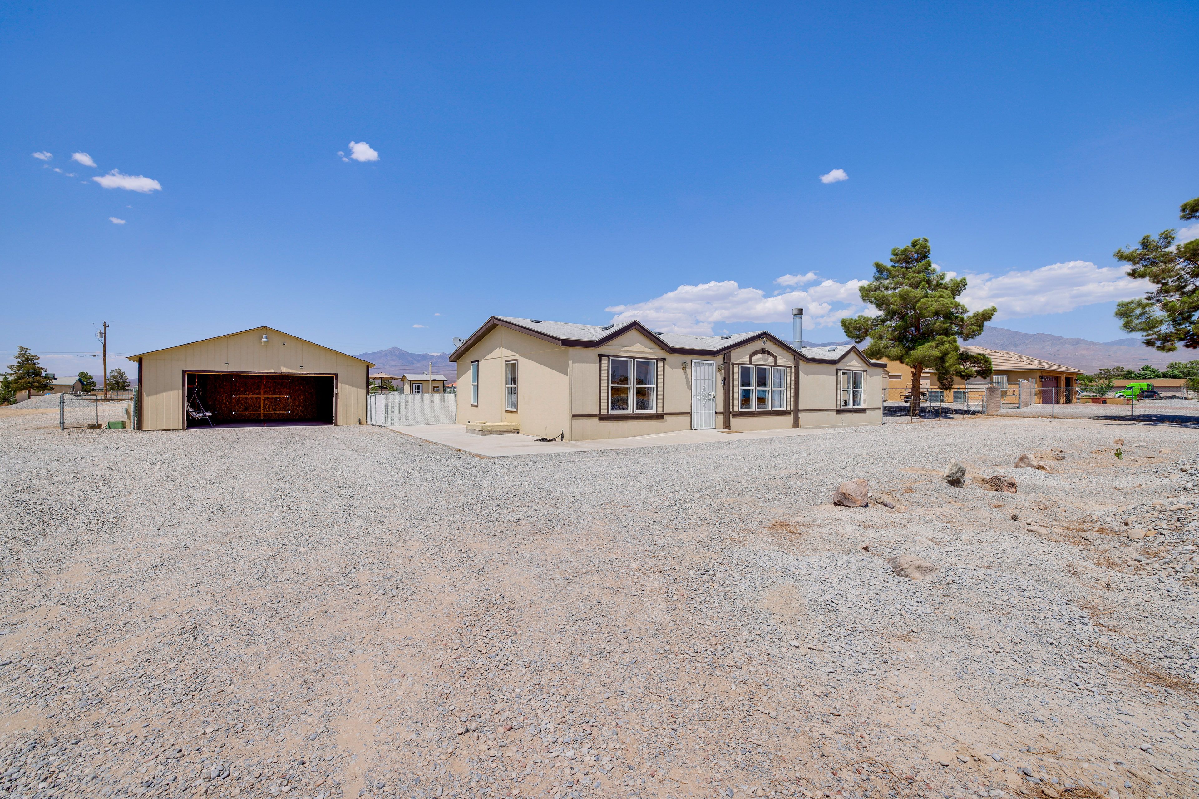 Home Exterior | Mountain View | 13 Mi to Mountain Falls Golf Club