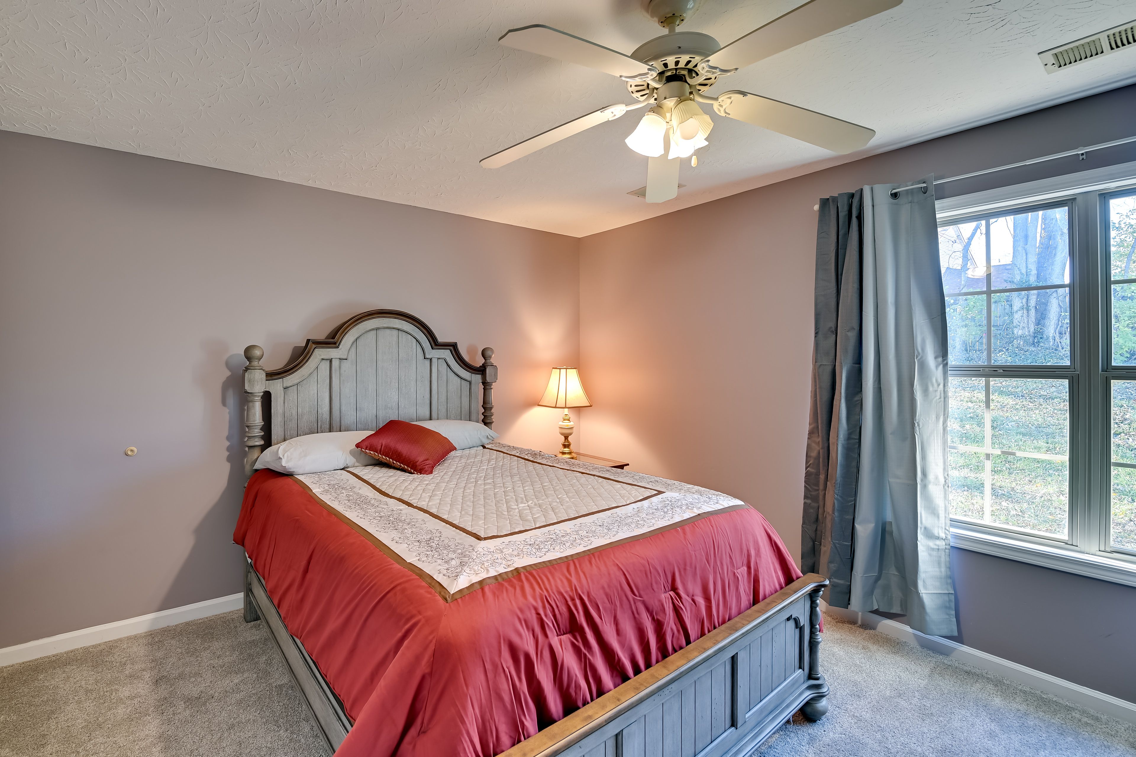 Bedroom 1 | Queen Bed | Linens Provided | Shared En-Suite Bathroom