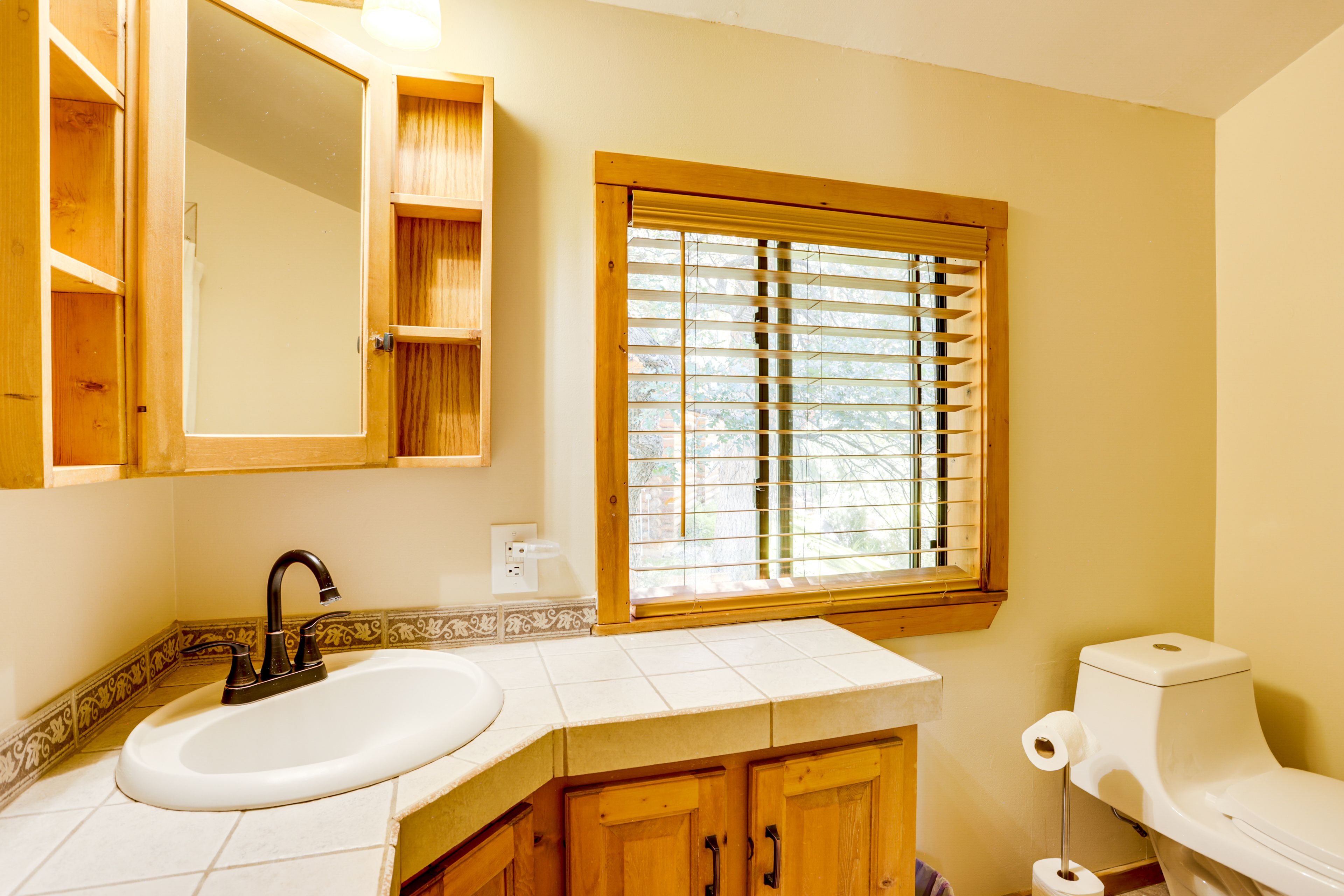 En-Suite Bathroom | Upper Level