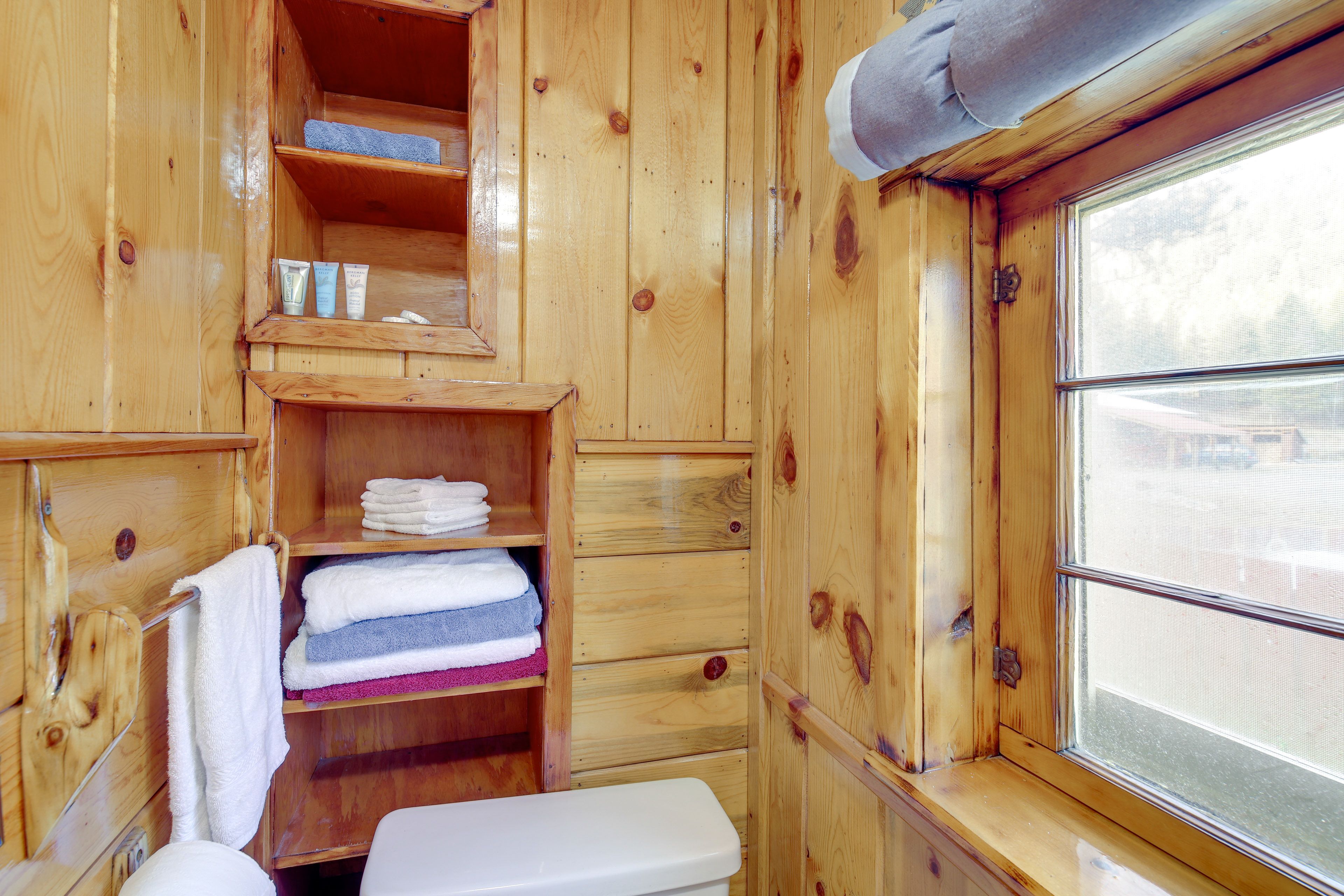 Bathroom | Towels Provided