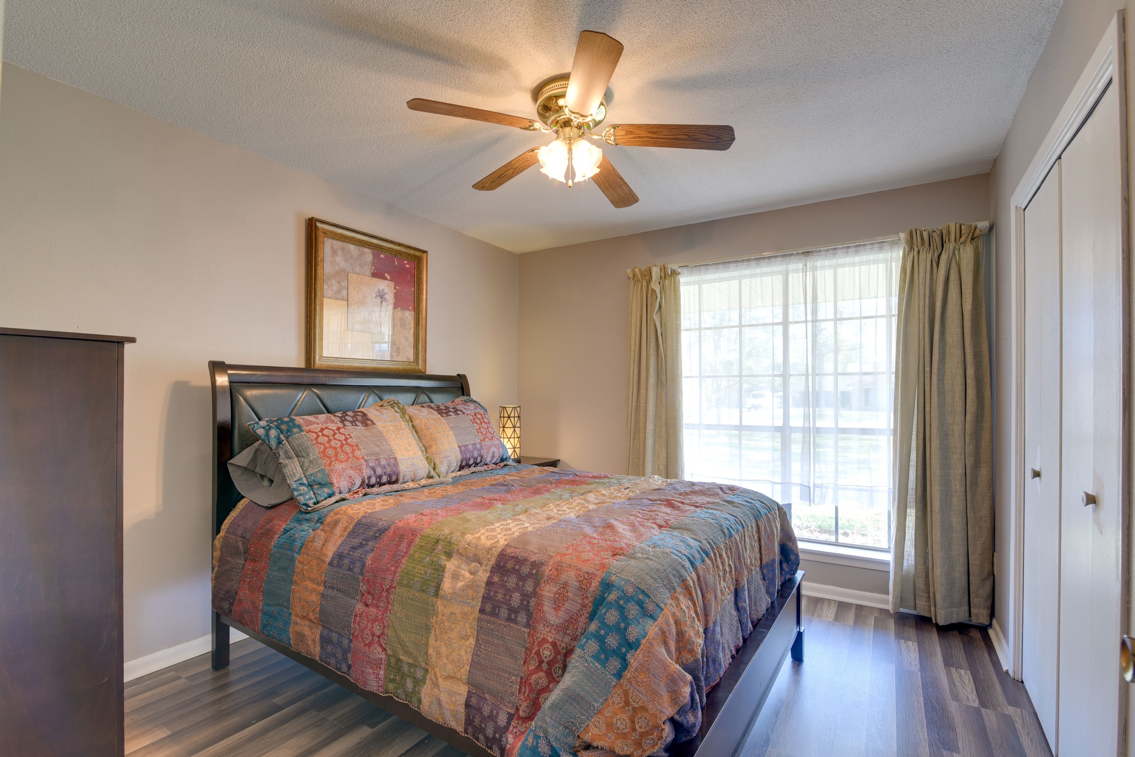 Bedroom 2 | Queen Bed