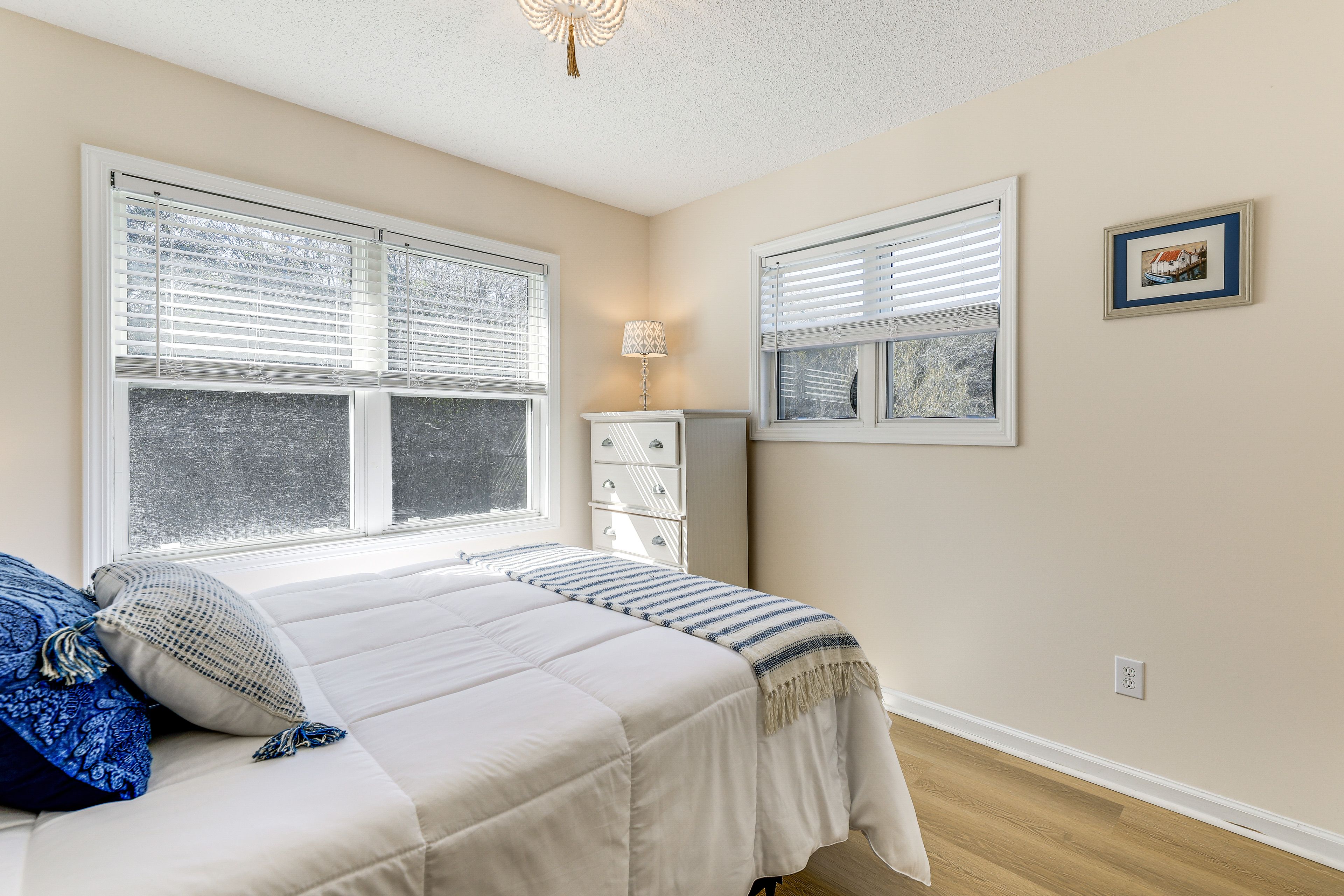 Bedroom 1 | 2nd Floor | Queen Bed