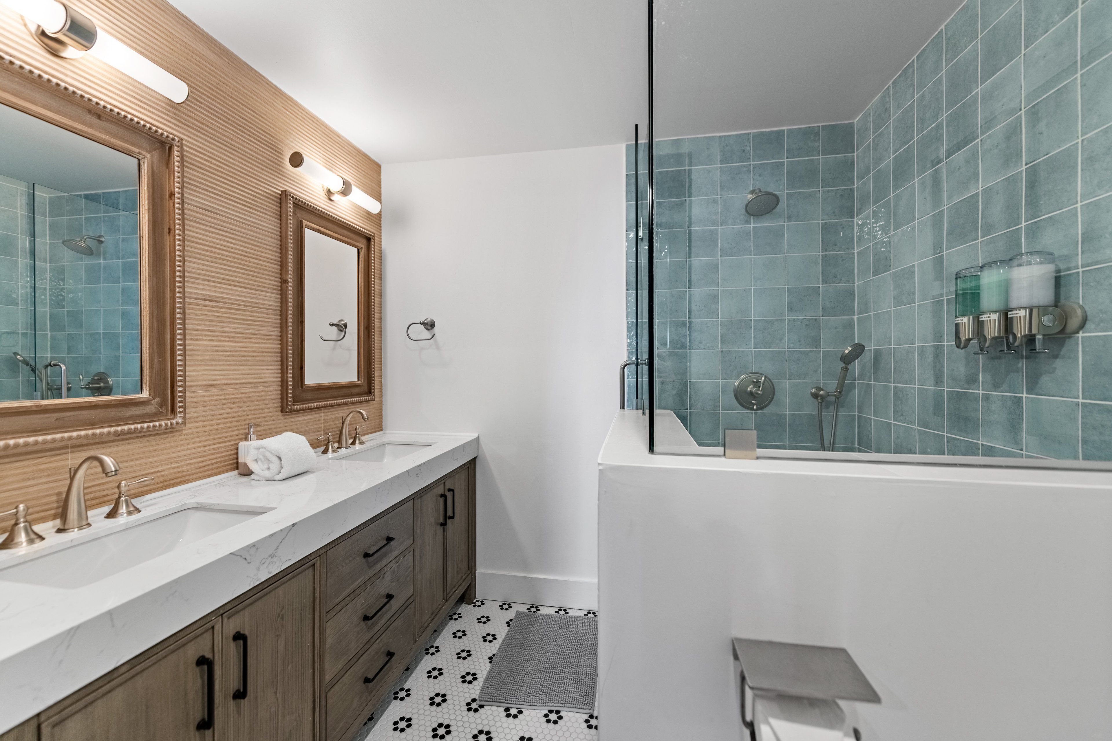 Full Bathroom | Lower Level