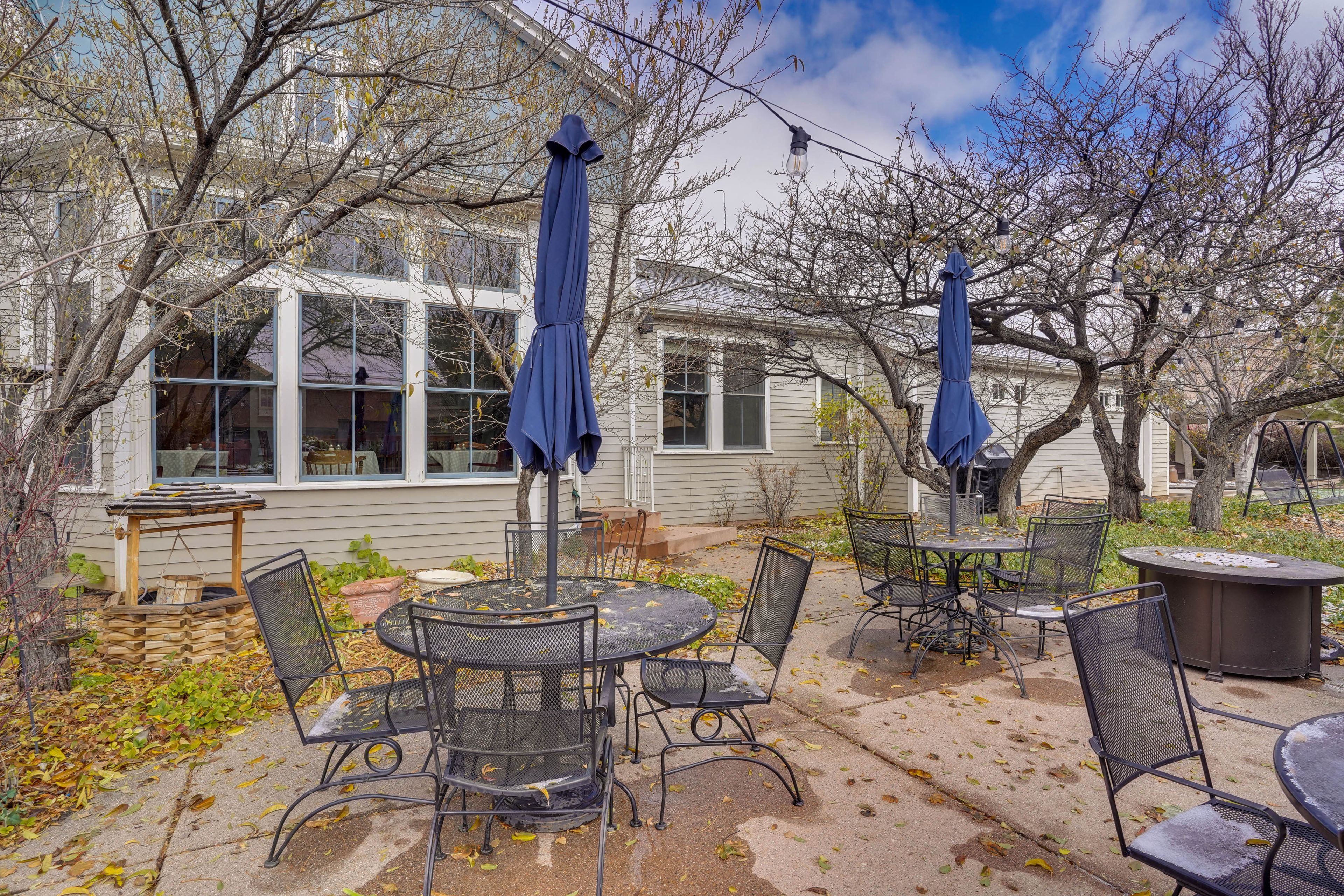 Patio | Outdoor Dining Tables